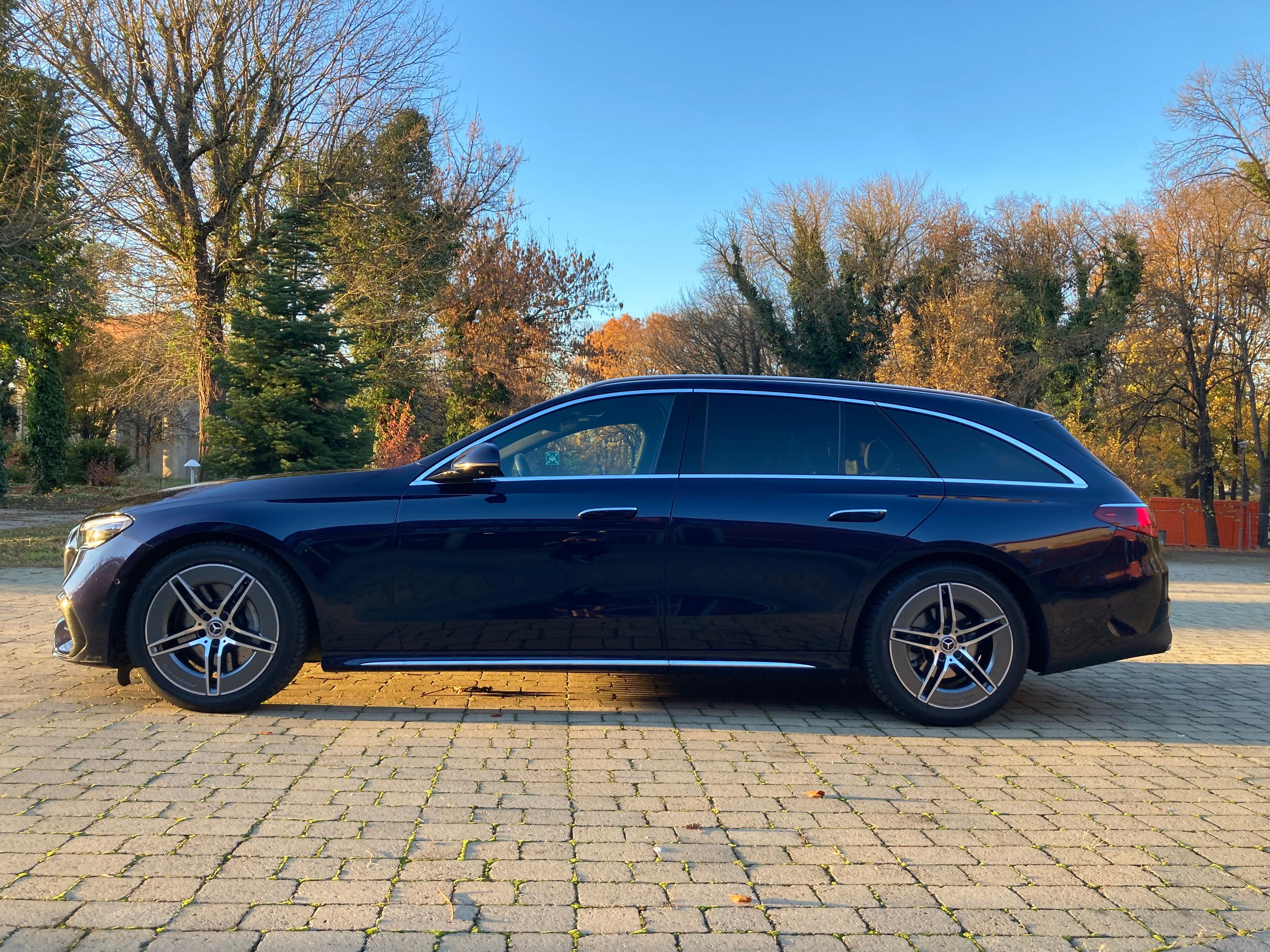 Mercedes-Benz Třídy E, 220d AMG | SuperScreen | Tazne - fotka 6