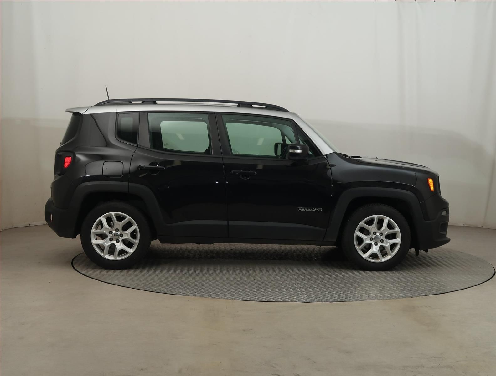 Jeep Renegade, 1.6 MultiJet, NOVÁ CENA - fotka 6