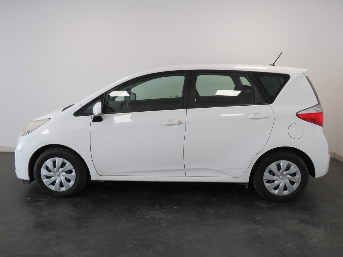 Toyota Verso, 1.33 Dual VVT-I 73 kW Active - fotka 3