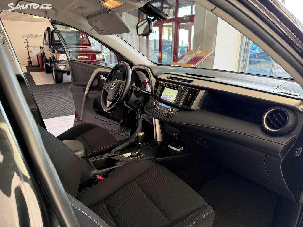 Toyota Rav4, fotka 23
