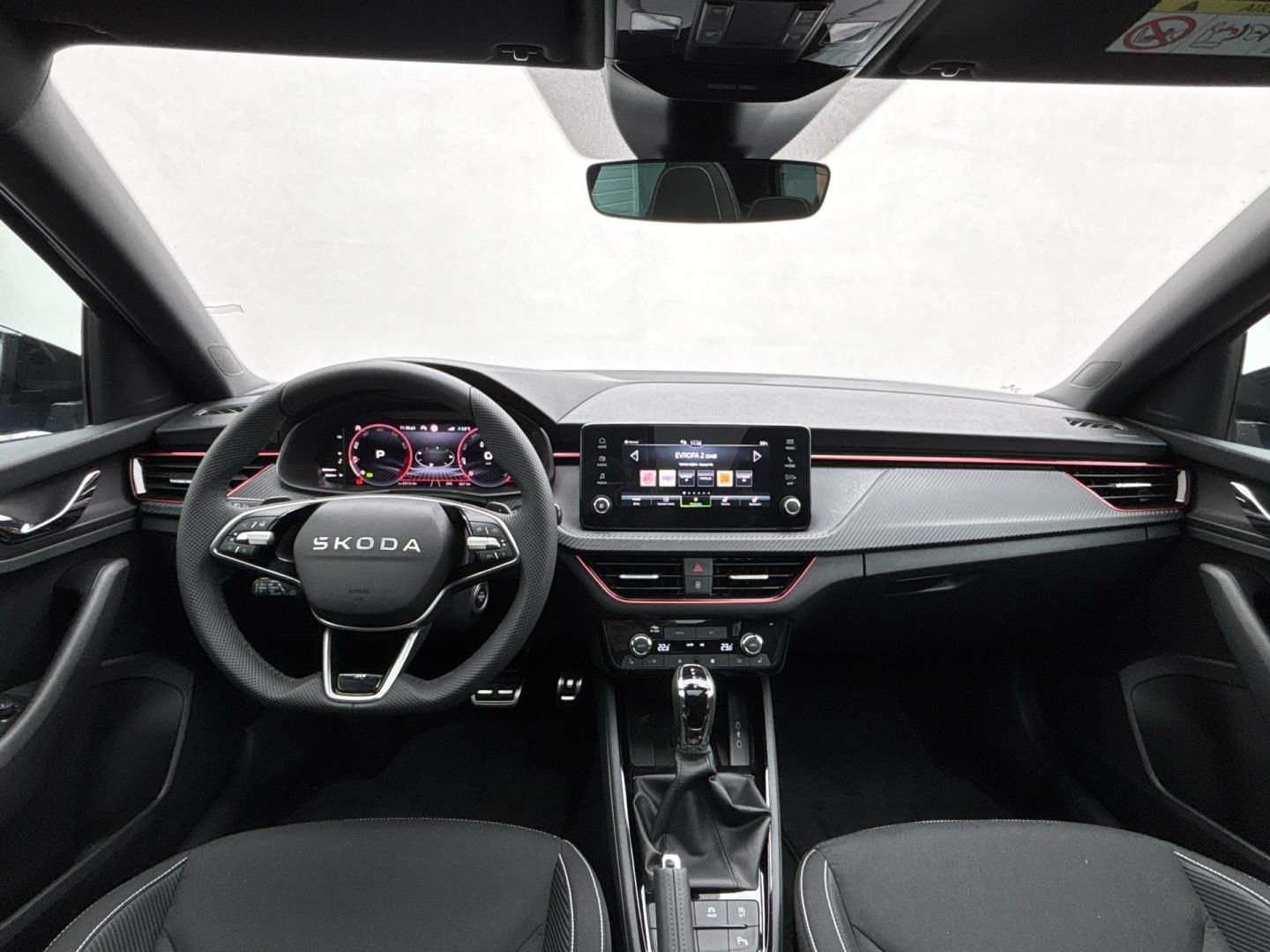 Škoda Scala, 1.0 TSI DSG / 85 kW Monte Carl - fotka 5