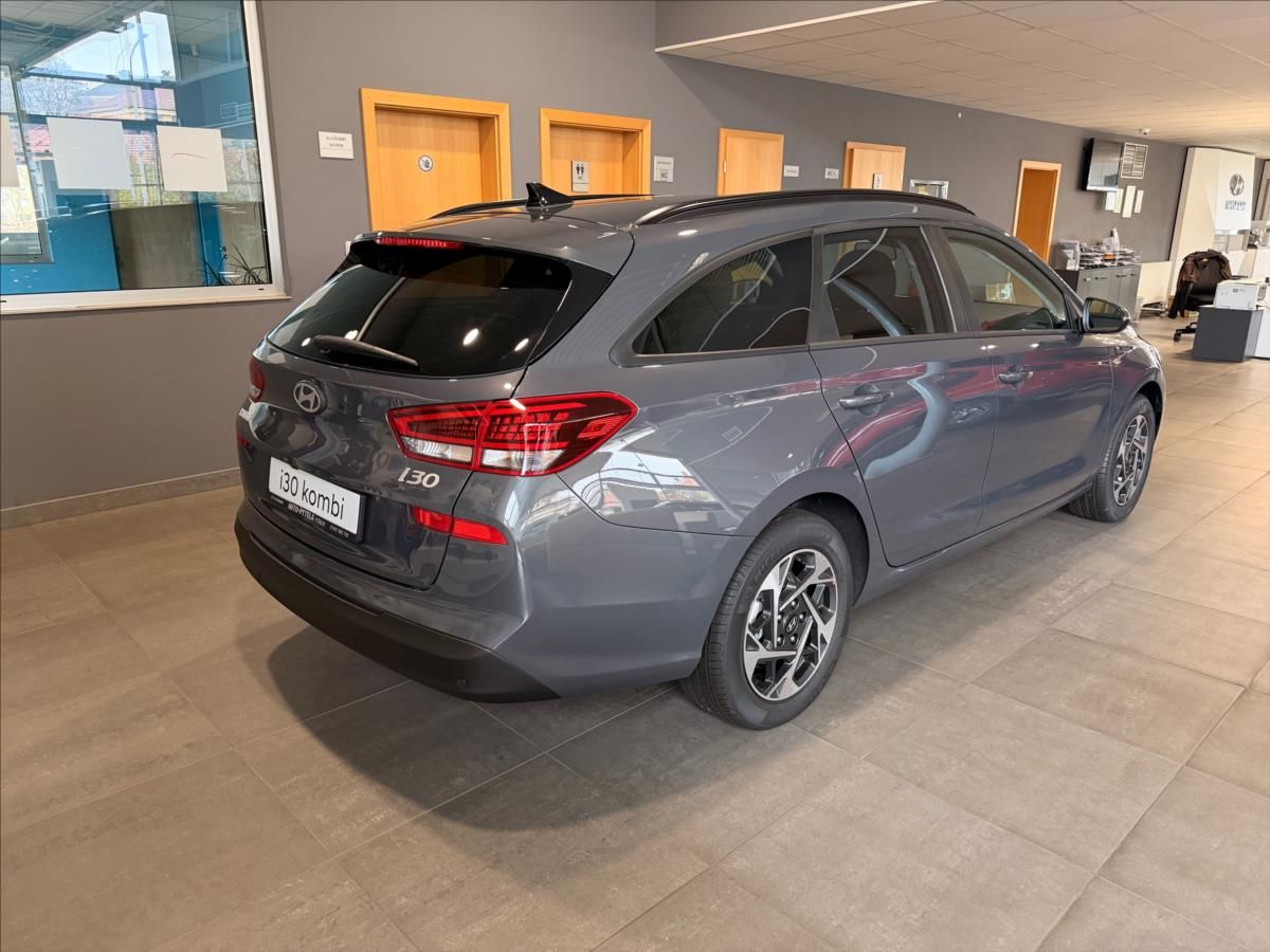 Hyundai i30, 1,5 DPi, MT  WG Go Czech! - fotka 4