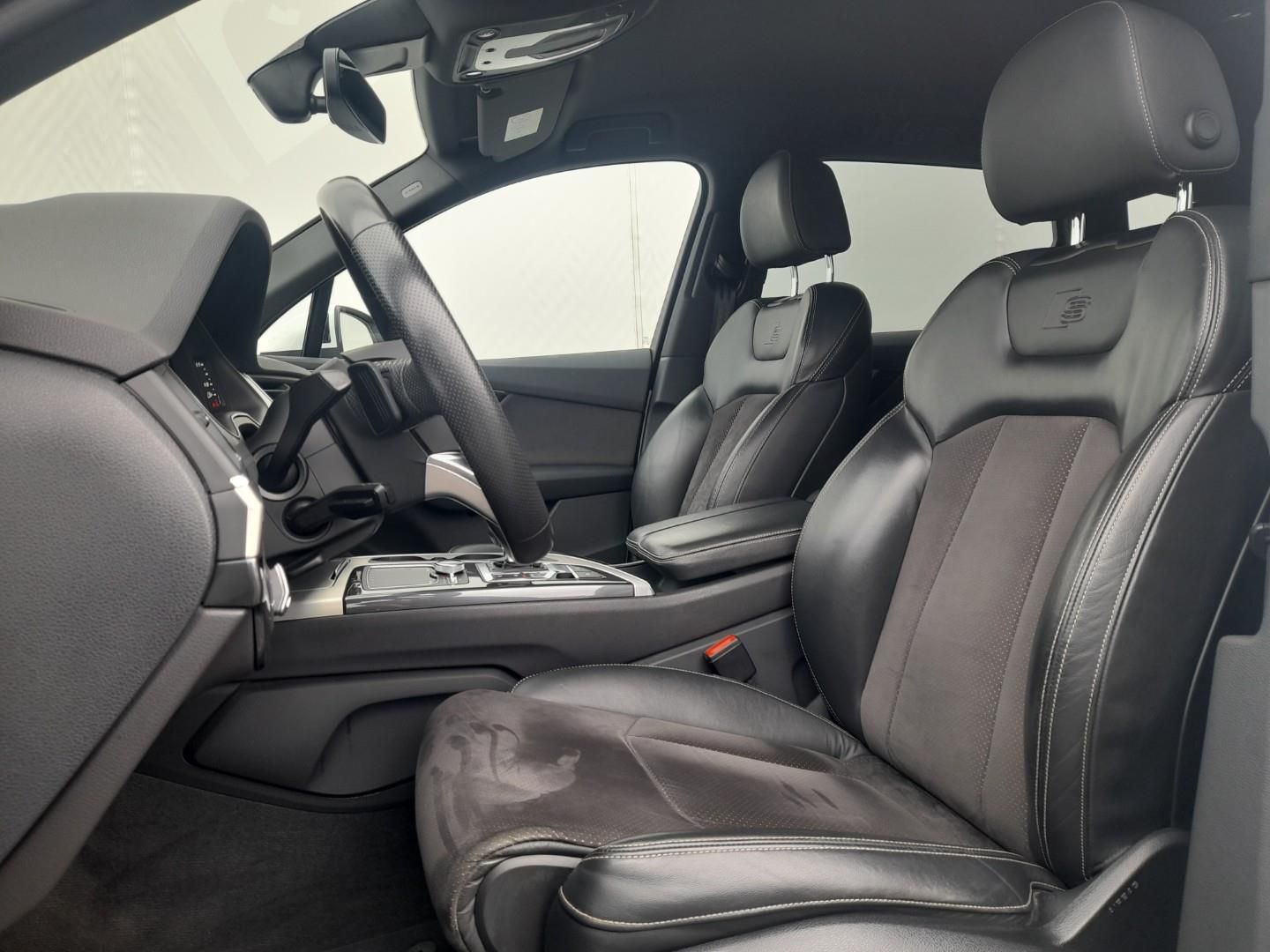 Audi Q7, Q7 45 TDI 170 kW quattro - fotka 5