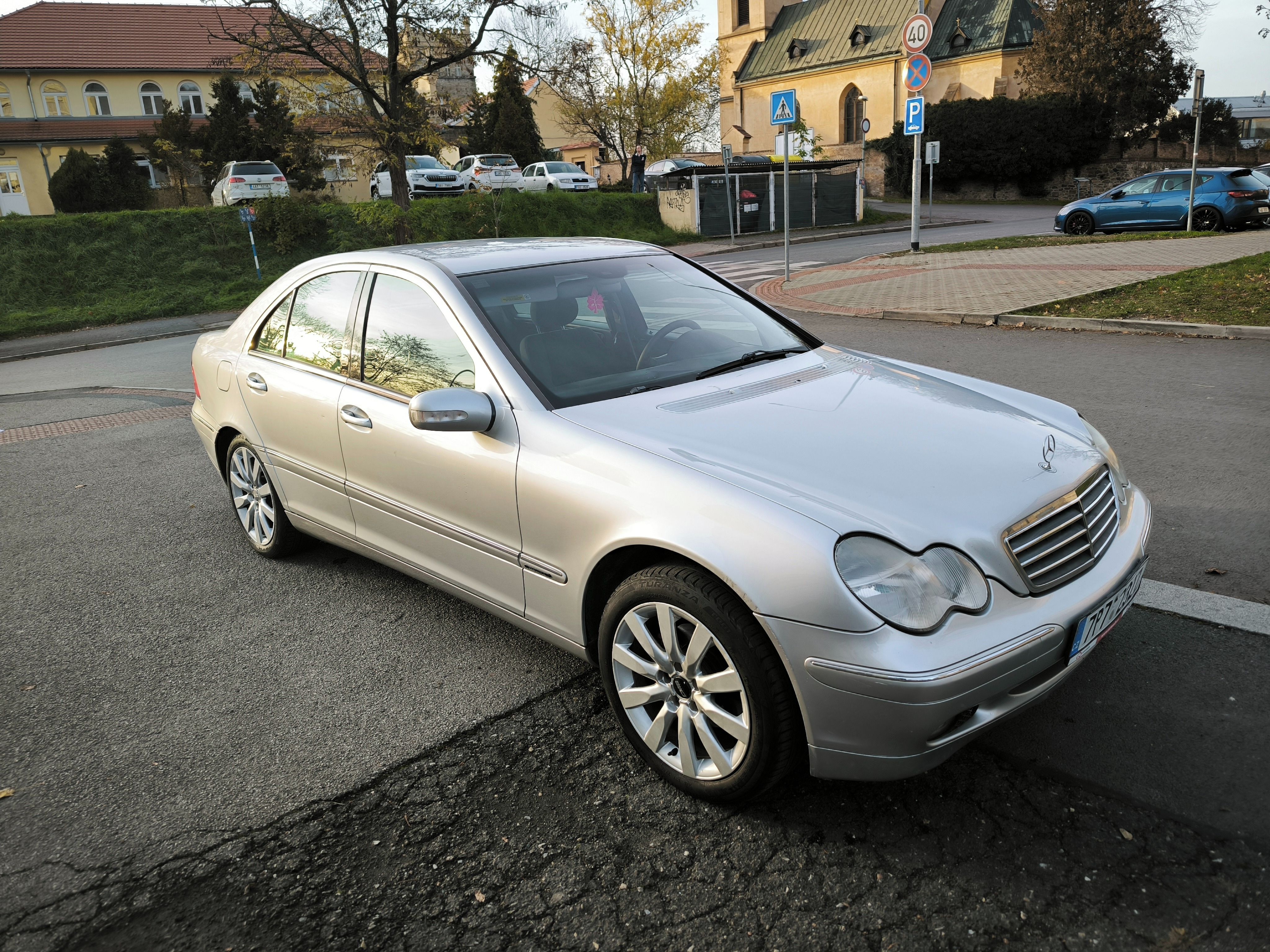 Mercedes-Benz Třídy C, 220CDi klima Tempomat alu - fotka 2