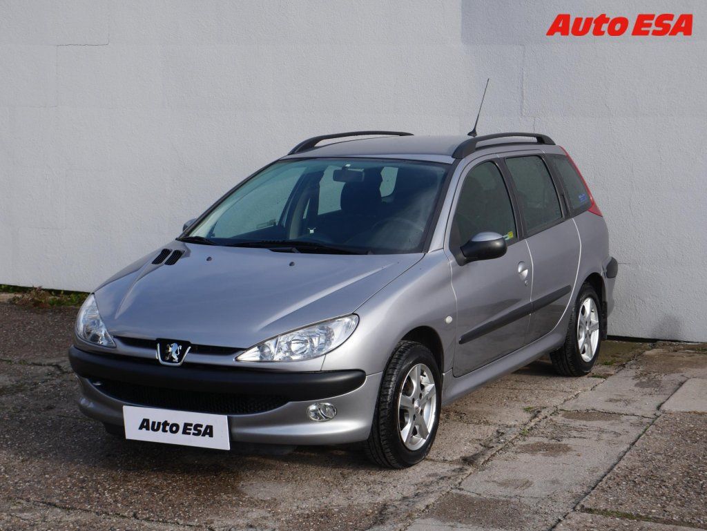 Peugeot 206, 1.4 HDi,2.maj,ČR,TZ - fotka 3