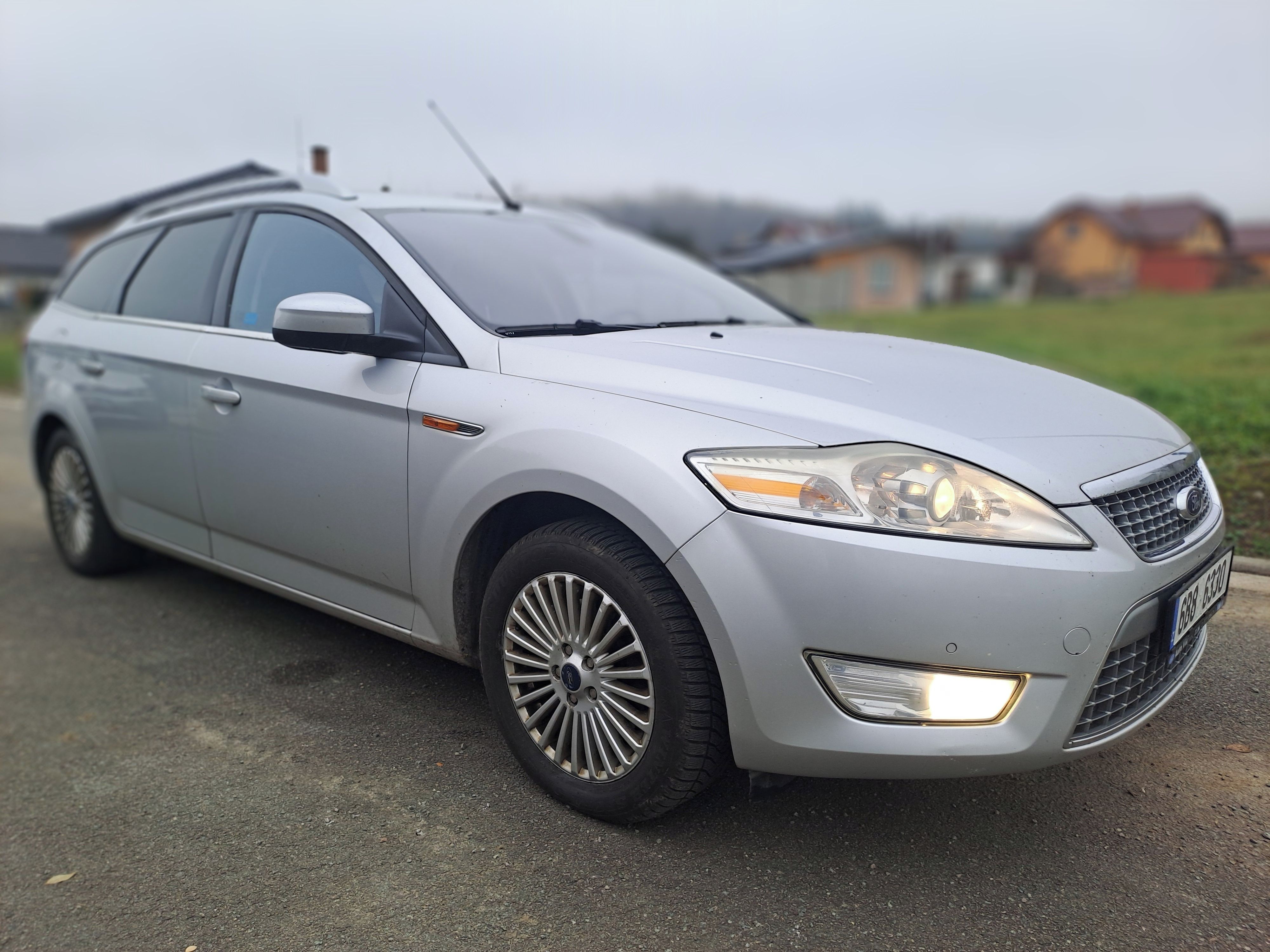 Ford Mondeo, 2,2TDCI 129KW,TITANIUM.S.KNIHA - fotka 5