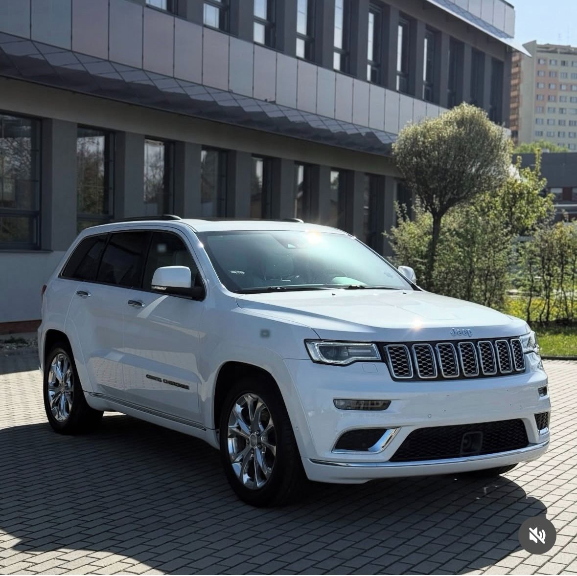 Jeep Grand Cherokee, Laguna Summit Platinum - fotka 3