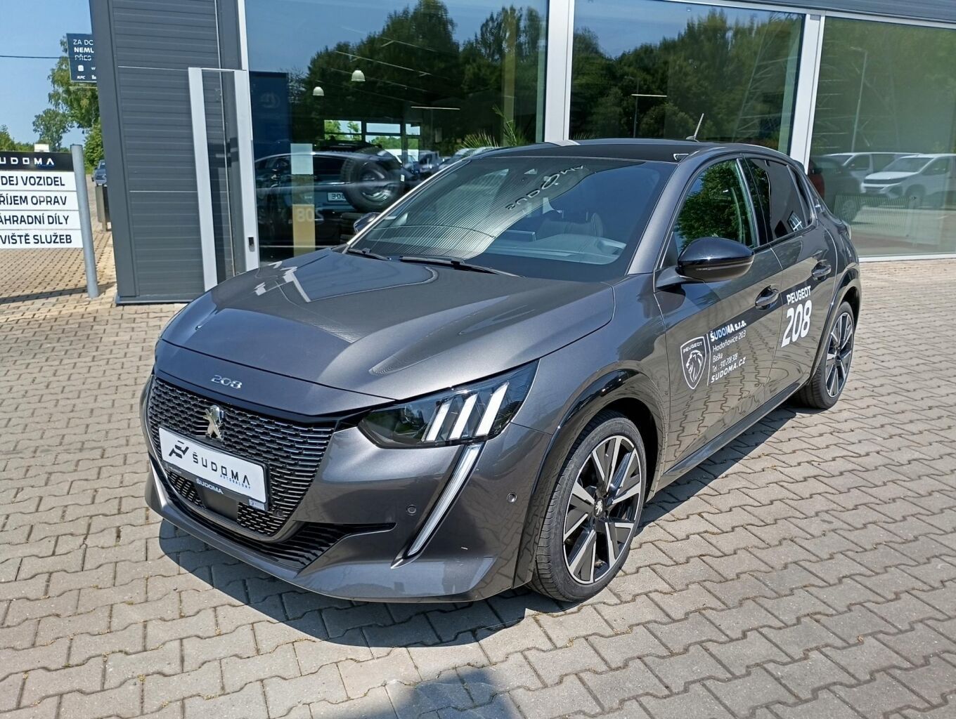 Peugeot 208, 1.2 PureTech GT line 100k EAT8 - fotka 2