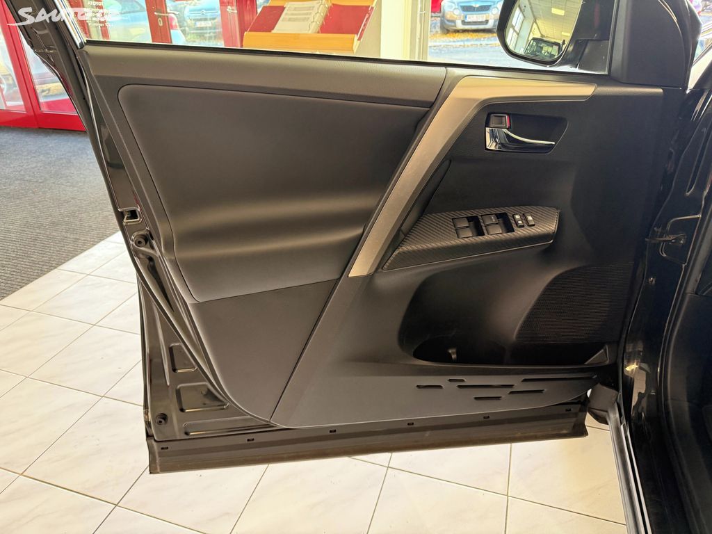 Toyota Rav4, fotka 9