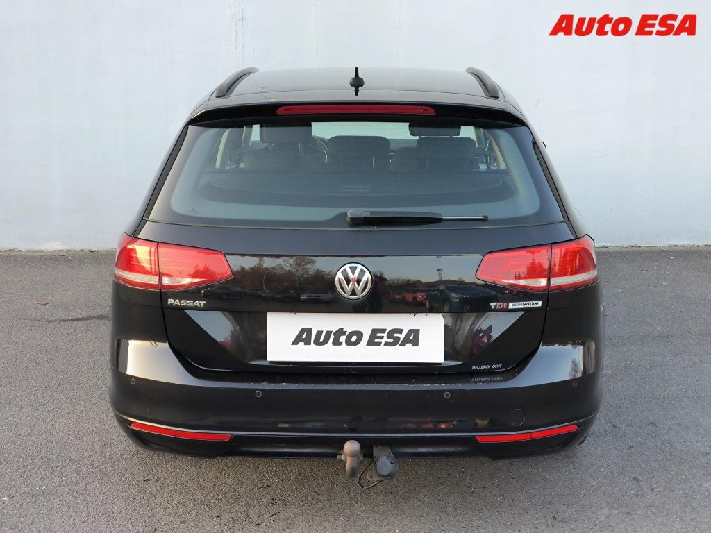Volkswagen Passat, 1.6 TDi,Comfortline,kamera - fotka 5