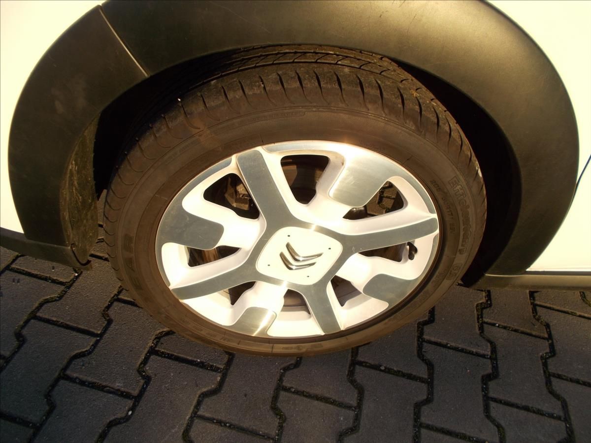 Citroën C3, 1,2 PT 36146 KM DIGIKLIMA NOVÁ - fotka 6