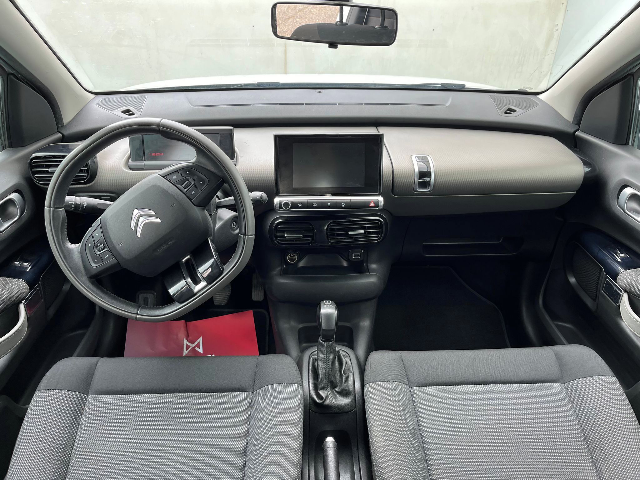 Citroën C4 Cactus, 1.2, 60kW, Klima, Navi - fotka 5
