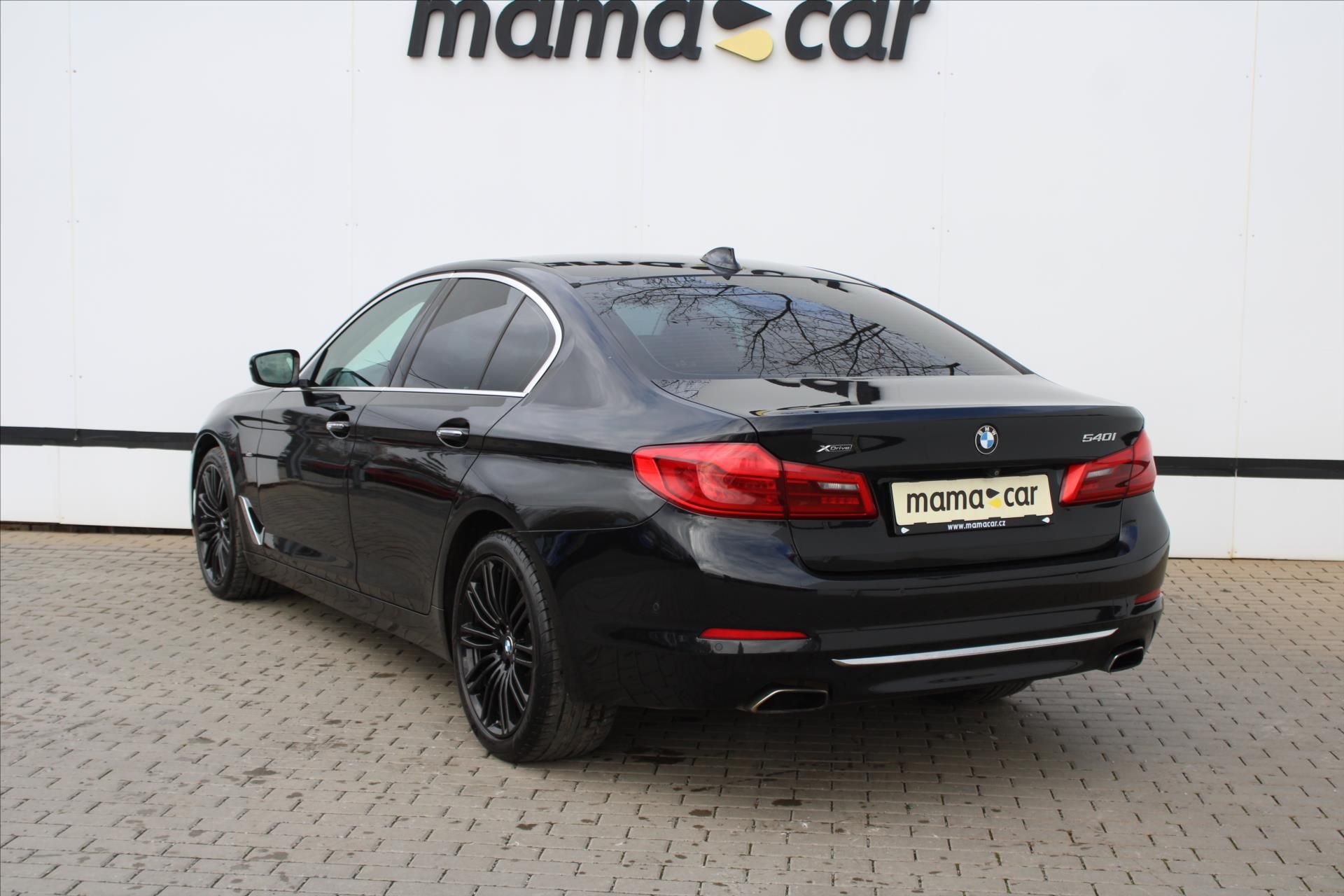 BMW Řada 5, 540i xDrive 250kW LUXURY ČR - fotka 5