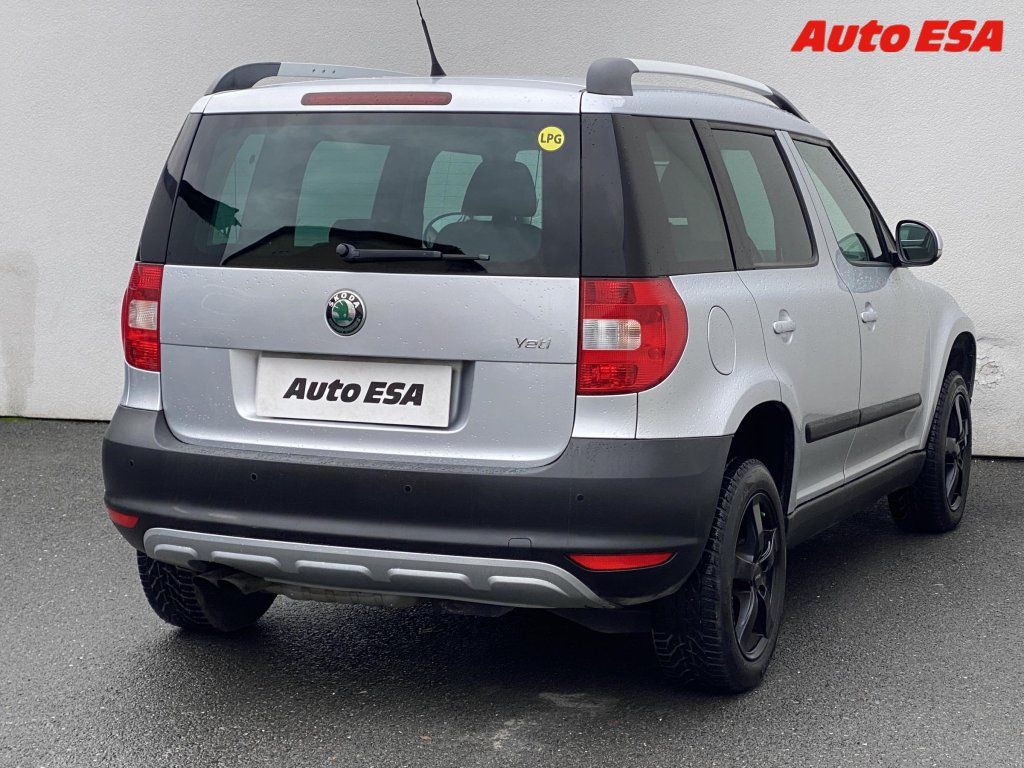 Škoda Yeti, 1.2 TSi,Ambition - fotka 4