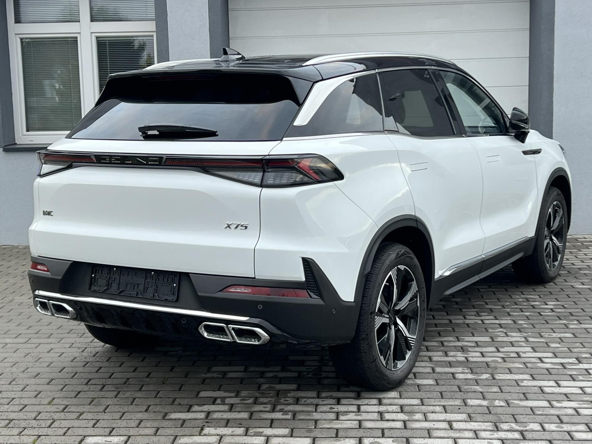 BAIC Beijing X75, 1.5T 130KW AUTOMAT MAX.VÝBAVA - fotka 4