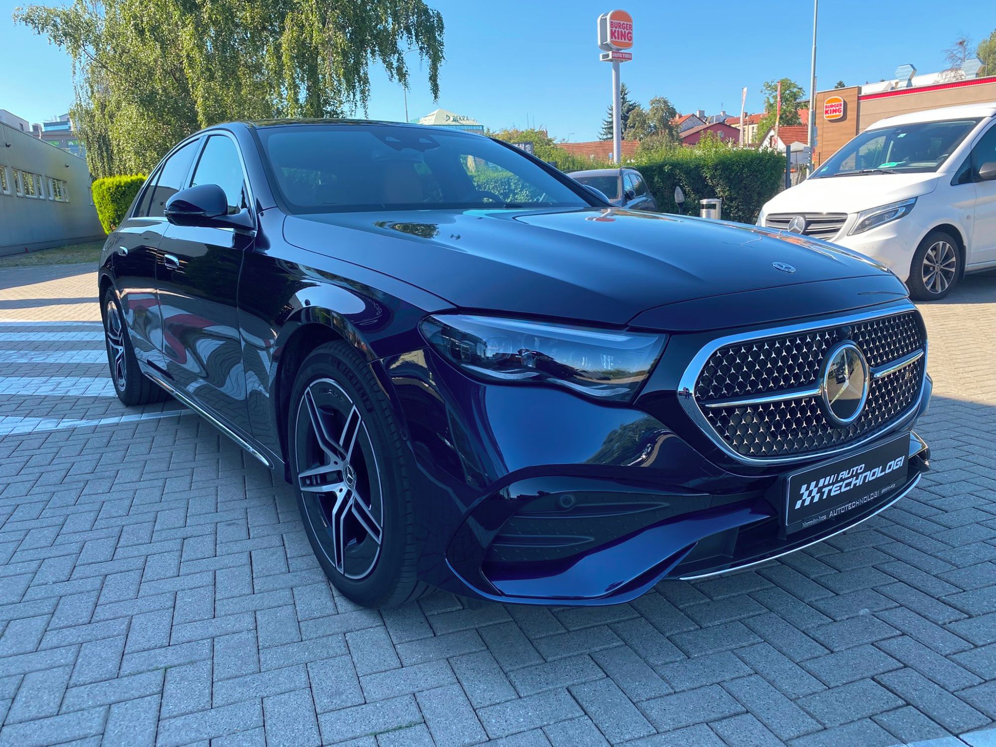 Mercedes-Benz Třídy E, 220 D 4MATIC - fotka 4