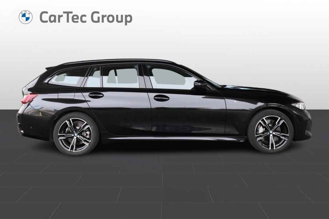 BMW Řada 3, 330i xDrive Touring - fotka 4