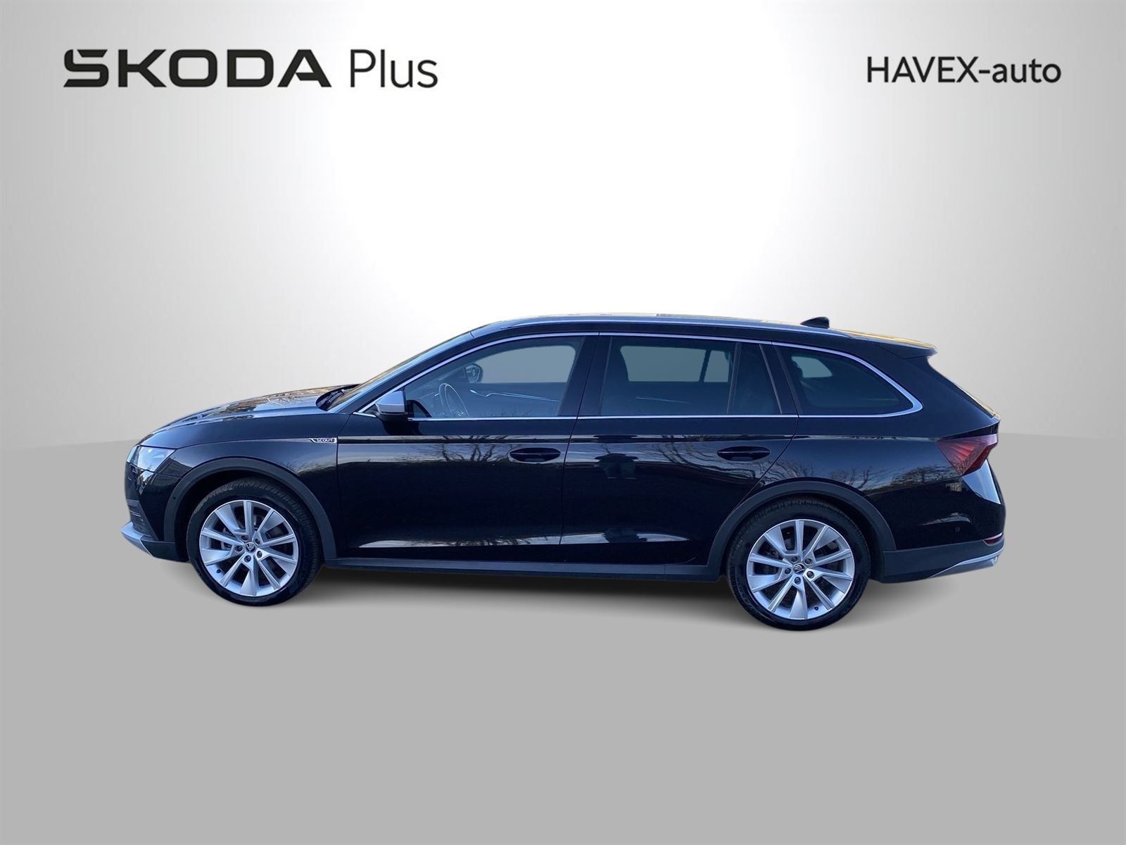 Škoda Octavia, Combi 2.0 TDI 4x4 DSG Scout - fotka 3