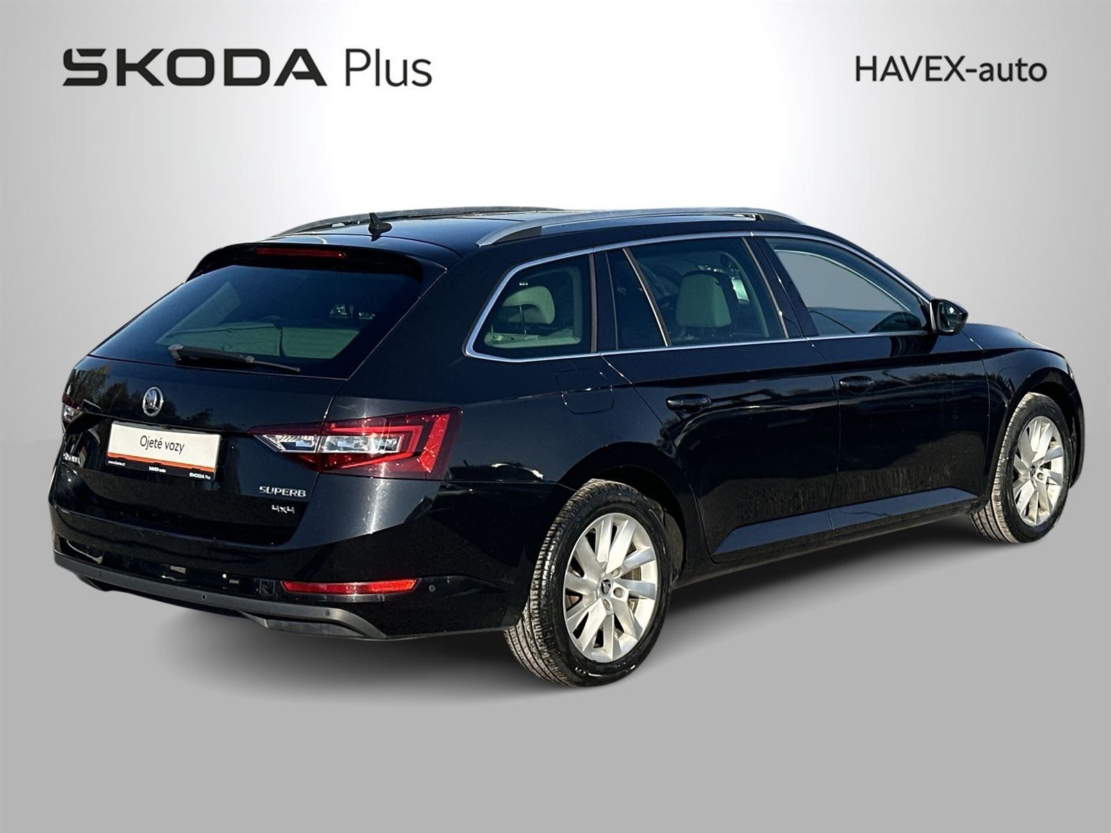 Škoda Superb, Combi 2.0 TDI 4x4 DSG Style - fotka 2