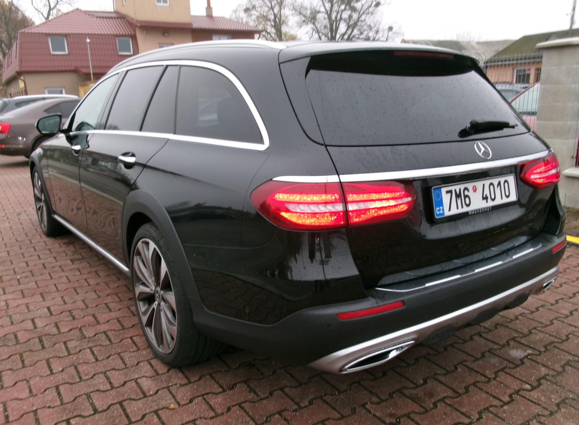 Mercedes-Benz Třídy E, E 400D 4MATIC ALLTERRAIN - fotka 6