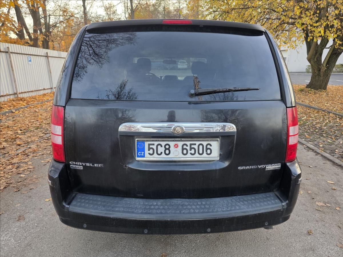 Chrysler Grand Voyager, 2,8 2.8CRD 120KW 7.MÍST  2.8CR - fotka 5