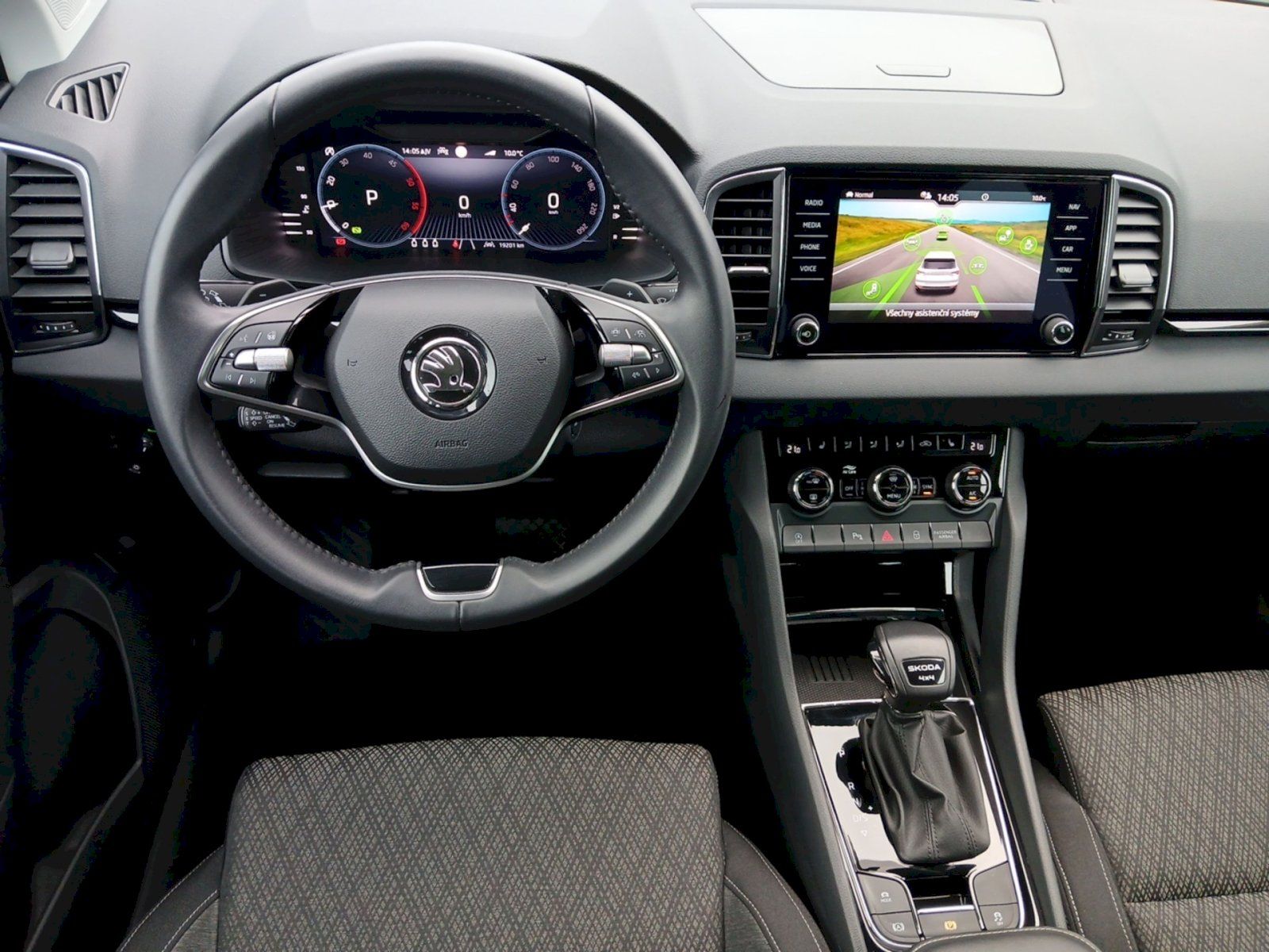 Škoda Karoq, 2.0 TDI / 110 kW Top Selection - fotka 5