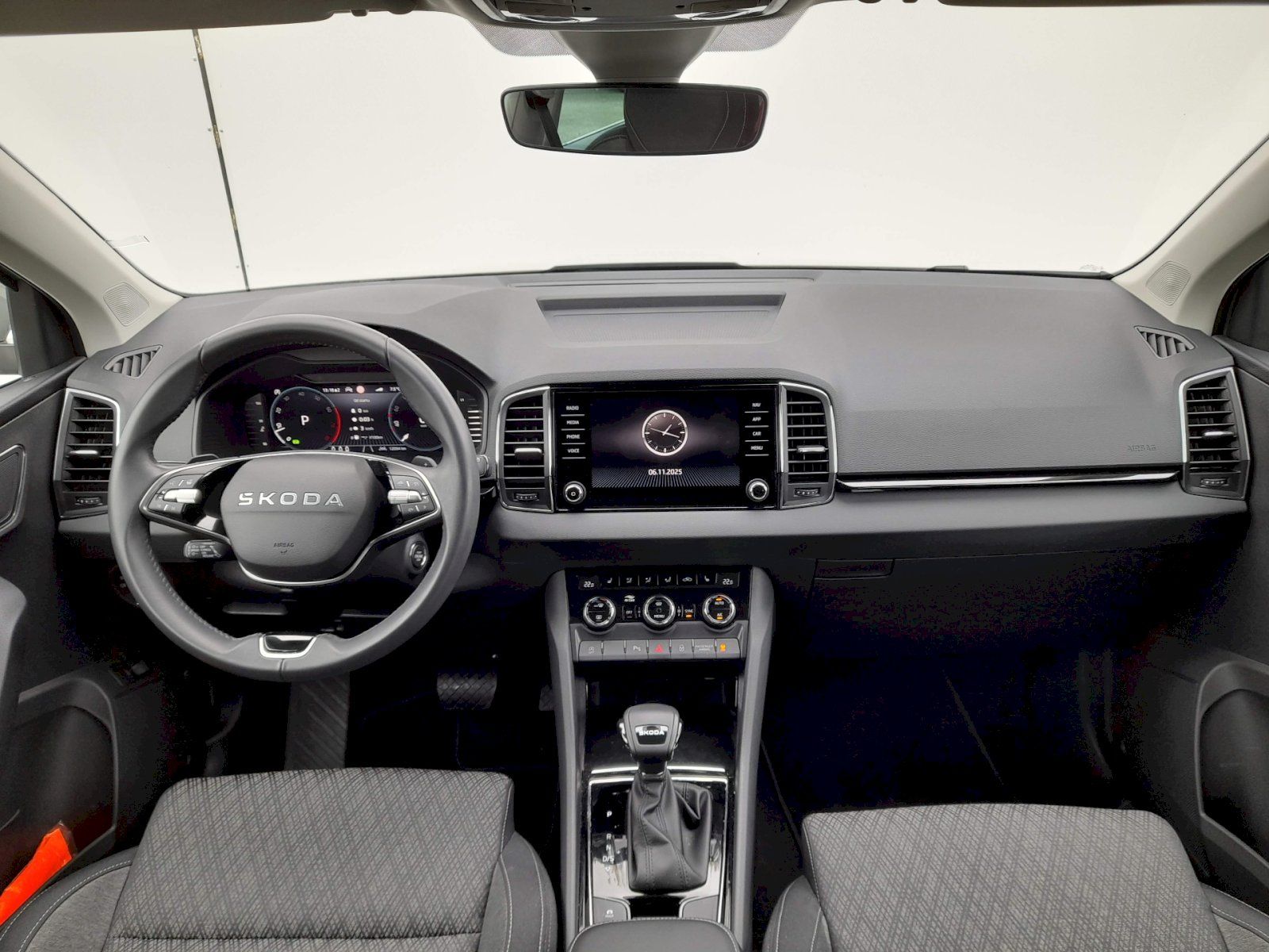 Škoda Karoq, Top Selection 1.5 TSI 110kW 7A - fotka 5