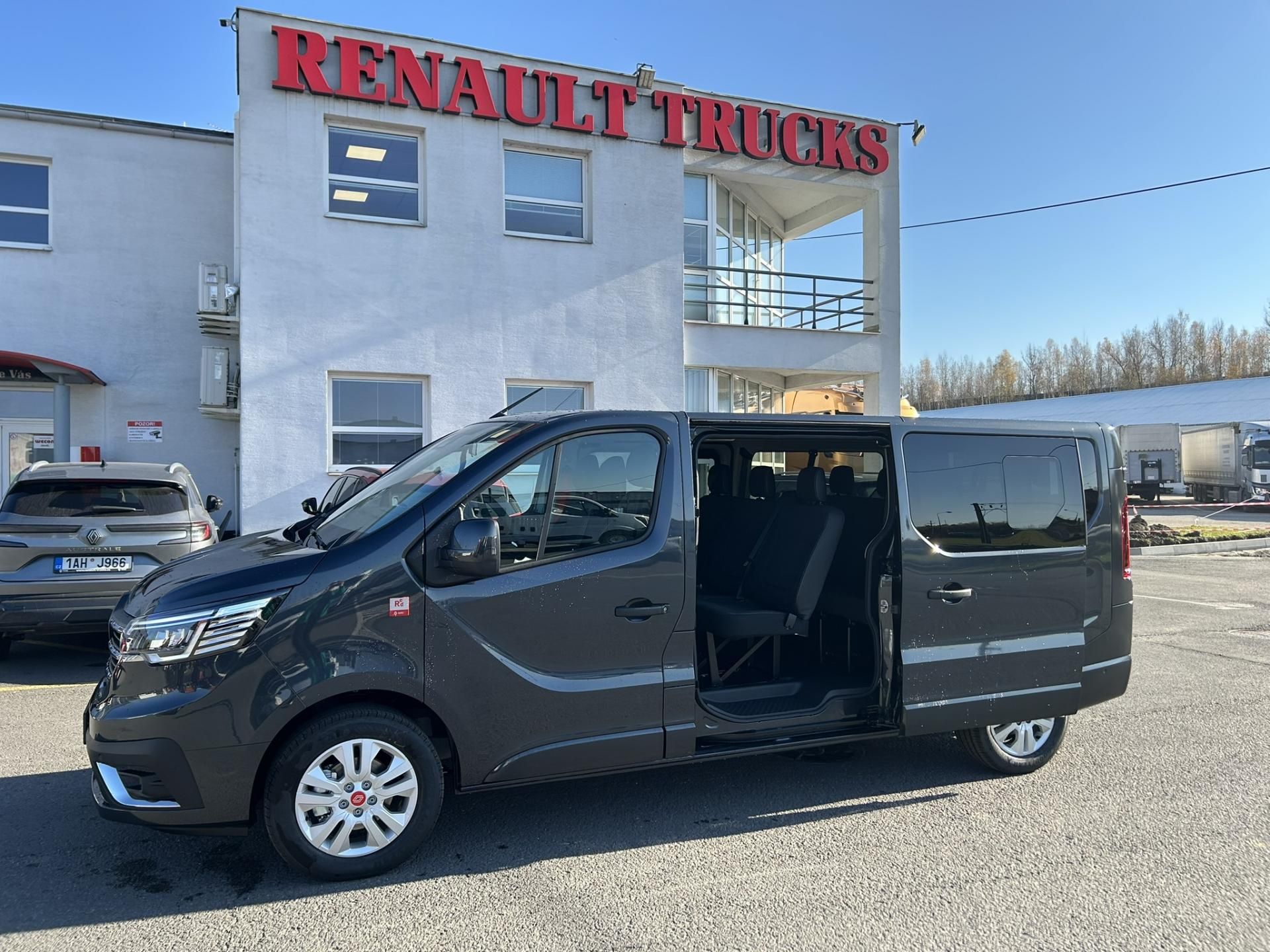 Renault Trafic, COMBI L2H1 170k AT9 RED 9 MÍST