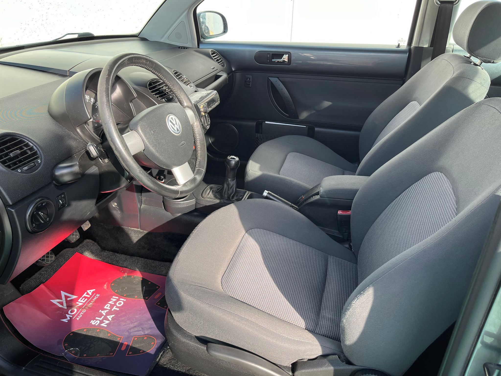 Volkswagen New Beetle, 1.4 Style, Klima - fotka 5