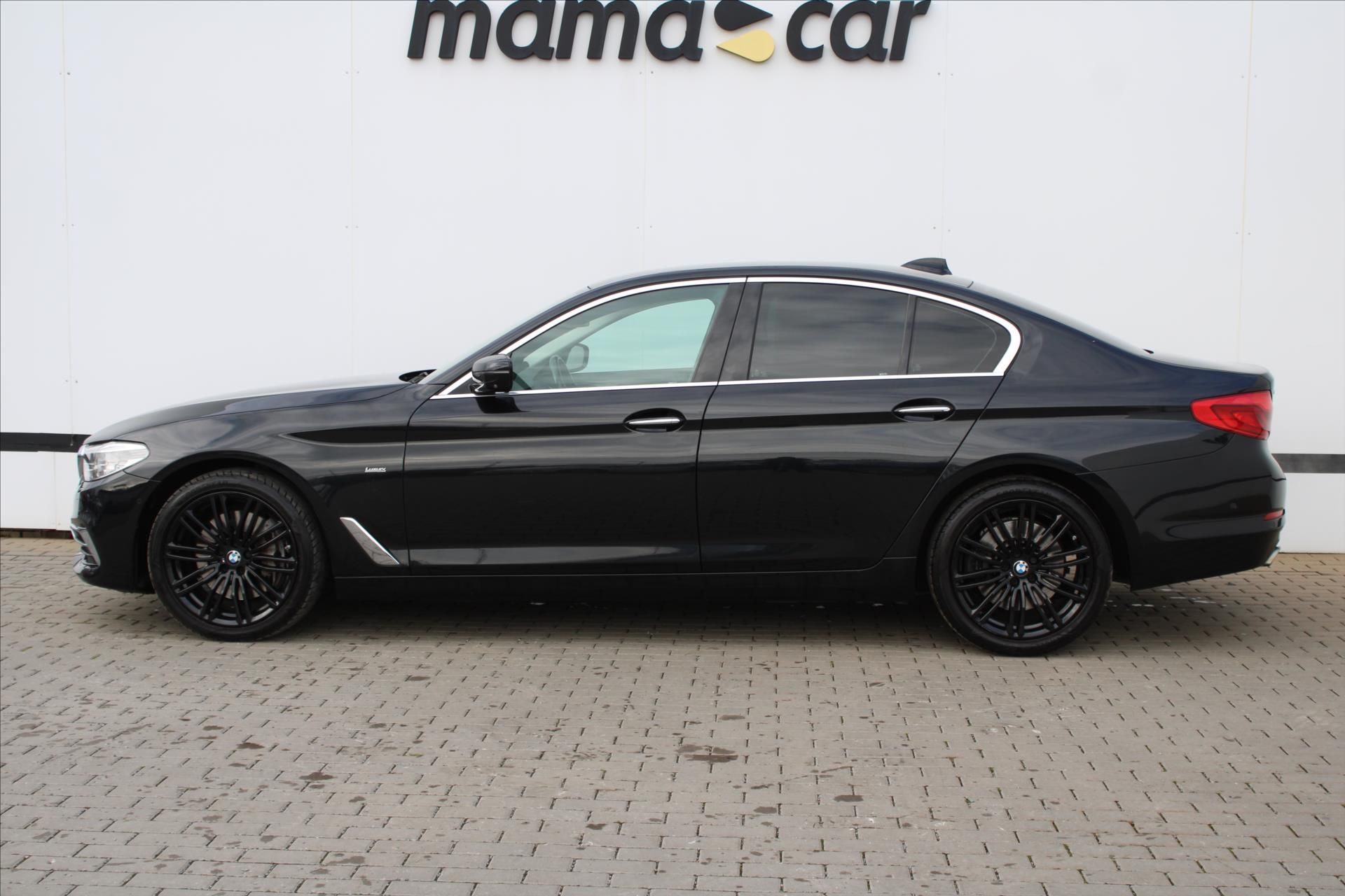 BMW Řada 5, 540i xDrive 250kW LUXURY ČR - fotka 4