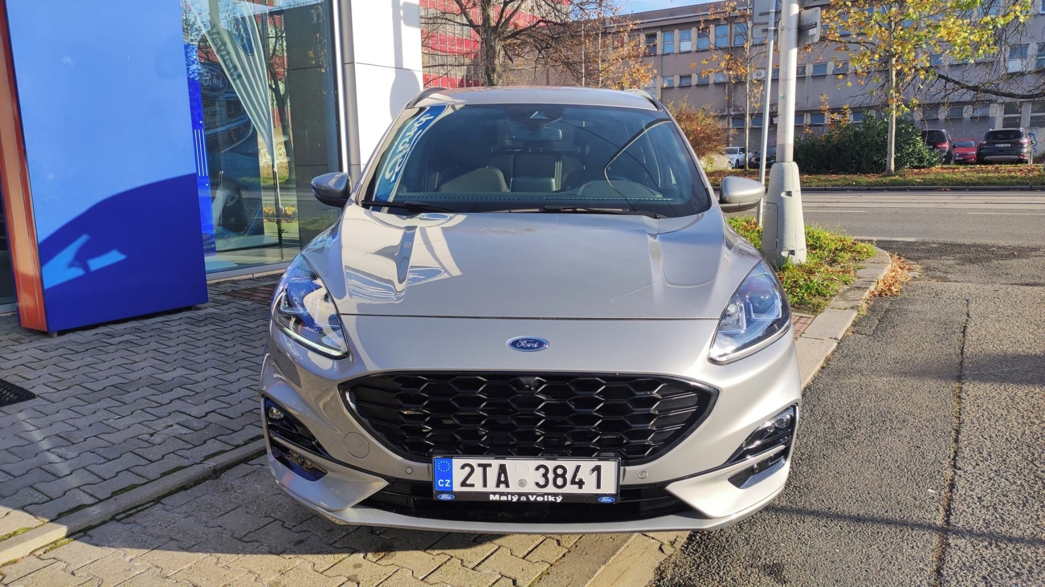 Ford Kuga, 2.5 Duratec Hybrid (HEV), eCVT - fotka 3