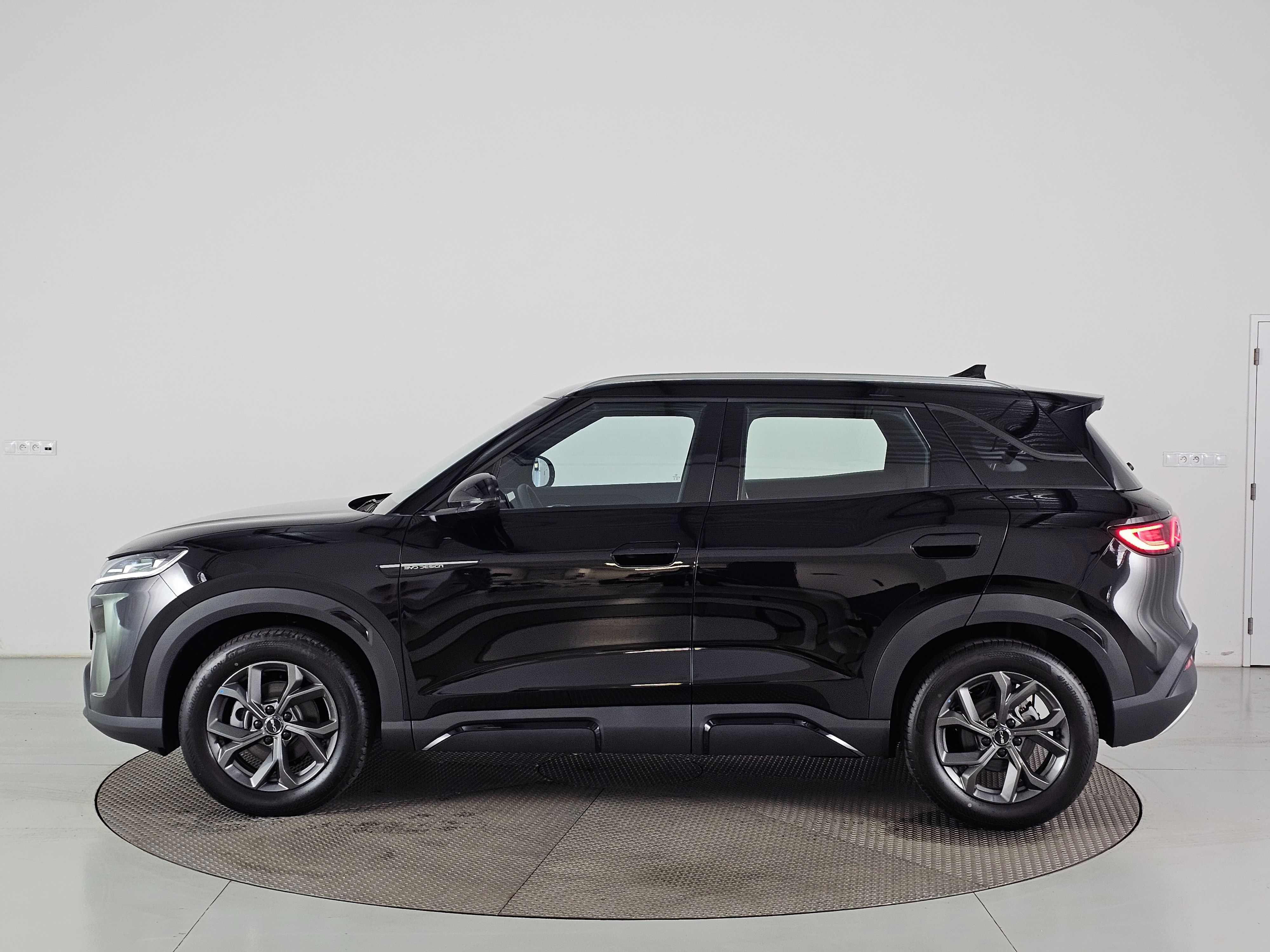 BYD ATTO 2, 177k Active 45,1 kWh - fotka 2