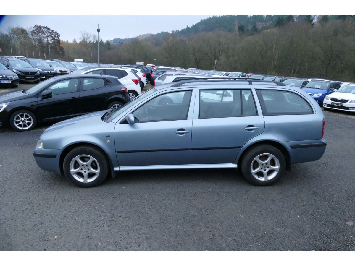 Škoda Octavia, 1,6 75KW KLIMA - fotka 3