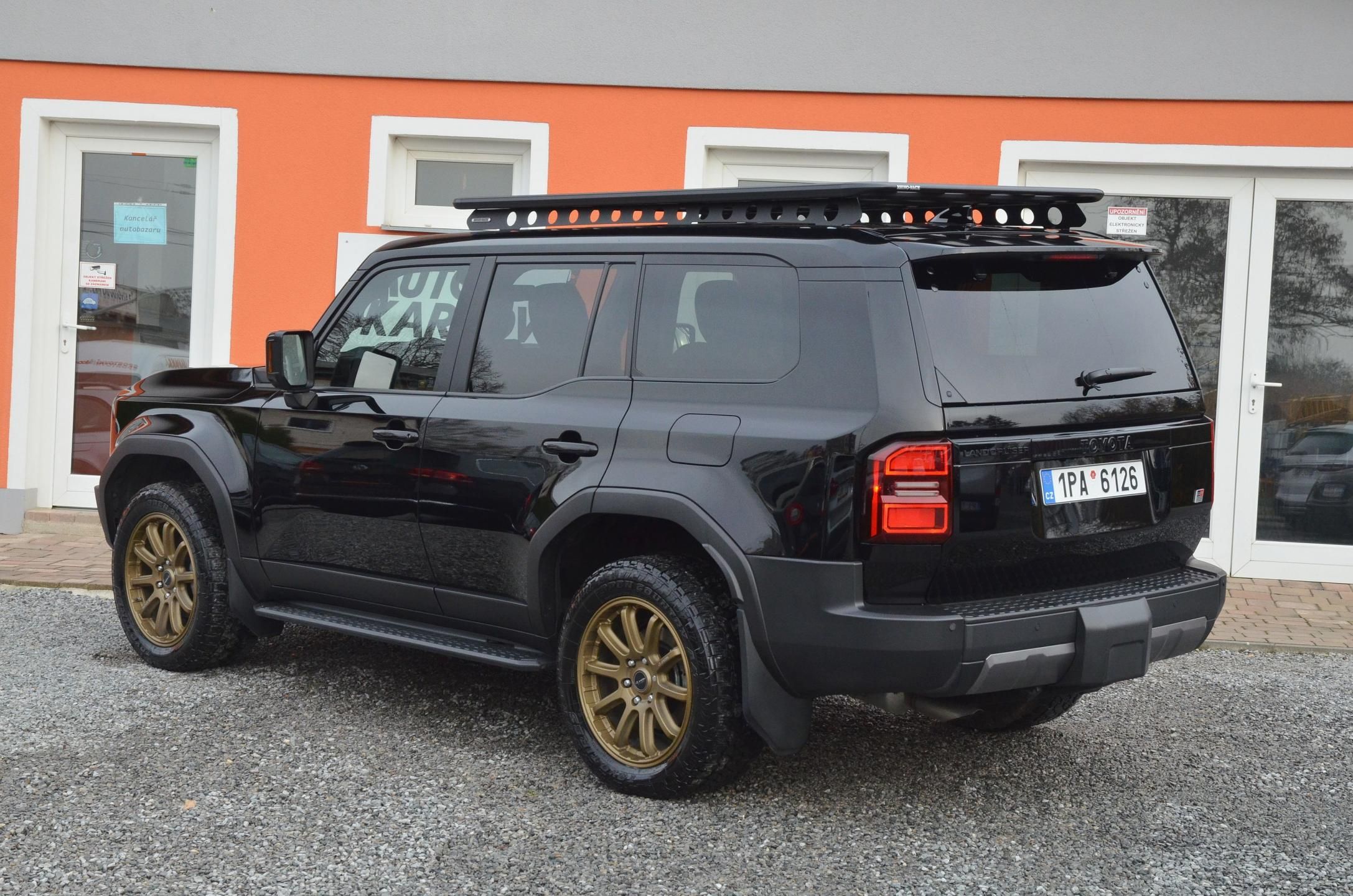 Toyota Land Cruiser, 2.4 iForce MAX / ČR (Dajbych) - fotka 5
