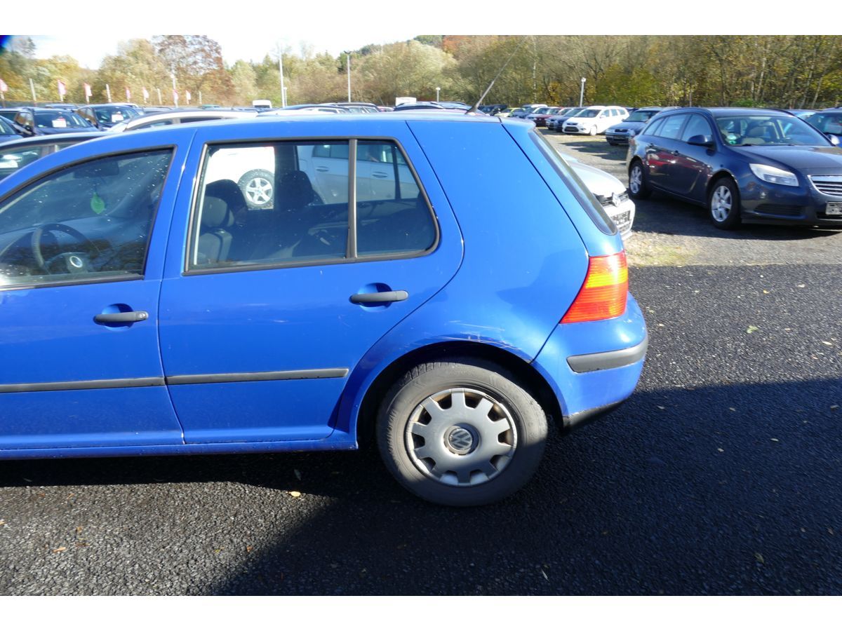 Volkswagen Golf, 1,4 55KW DIGI-KLIMA - fotka 5