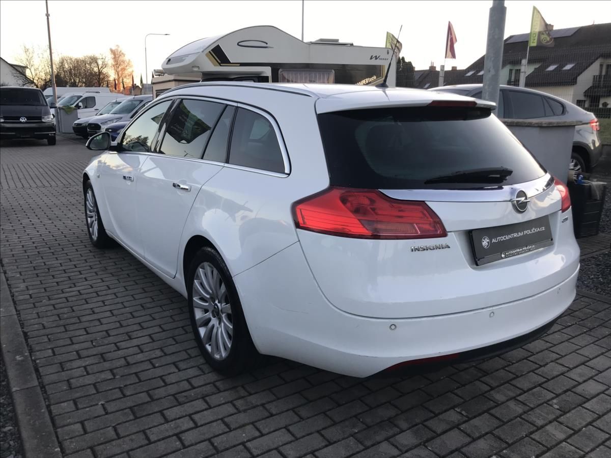 Opel Insignia, 2,0 - fotka 5
