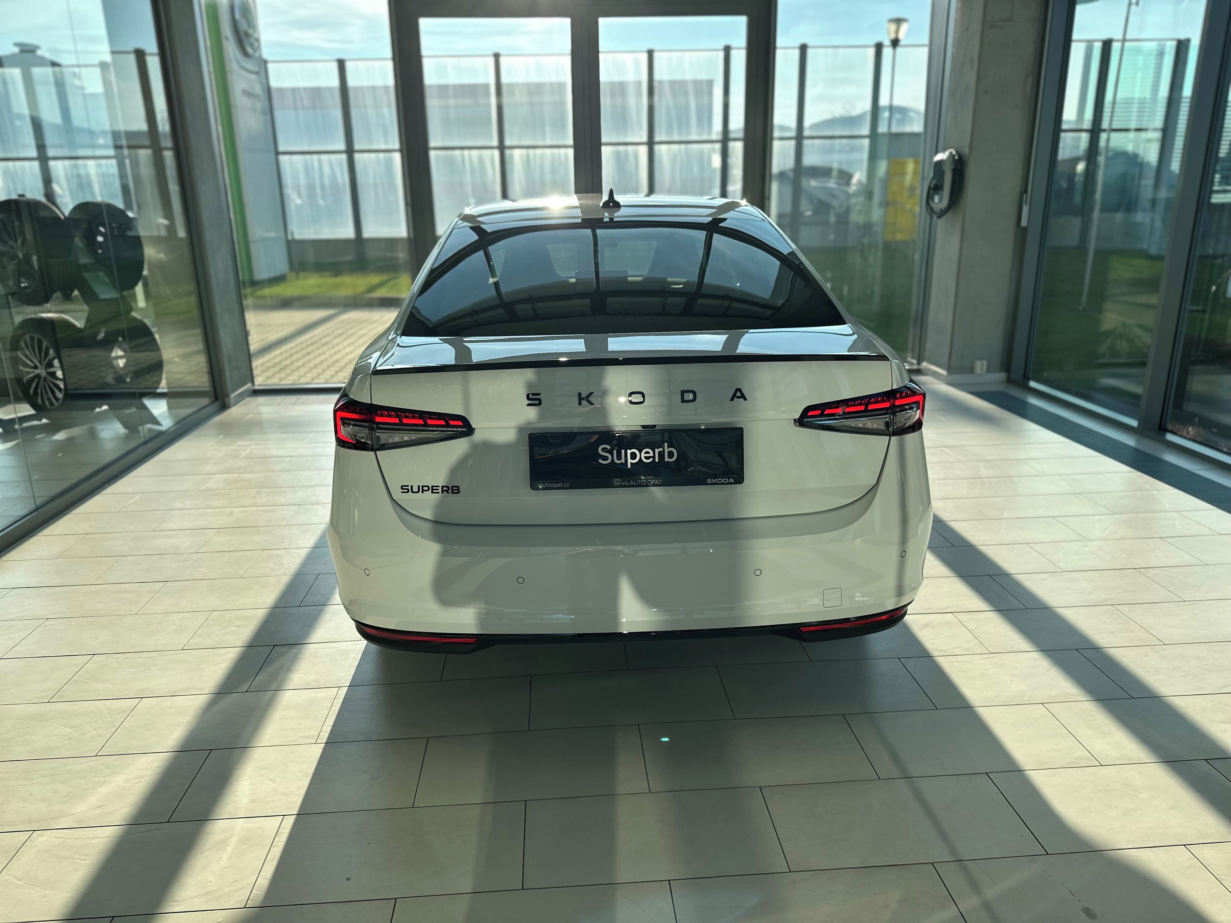 Škoda Superb, Sportline 2,0 TSI 150 kW - fotka 6
