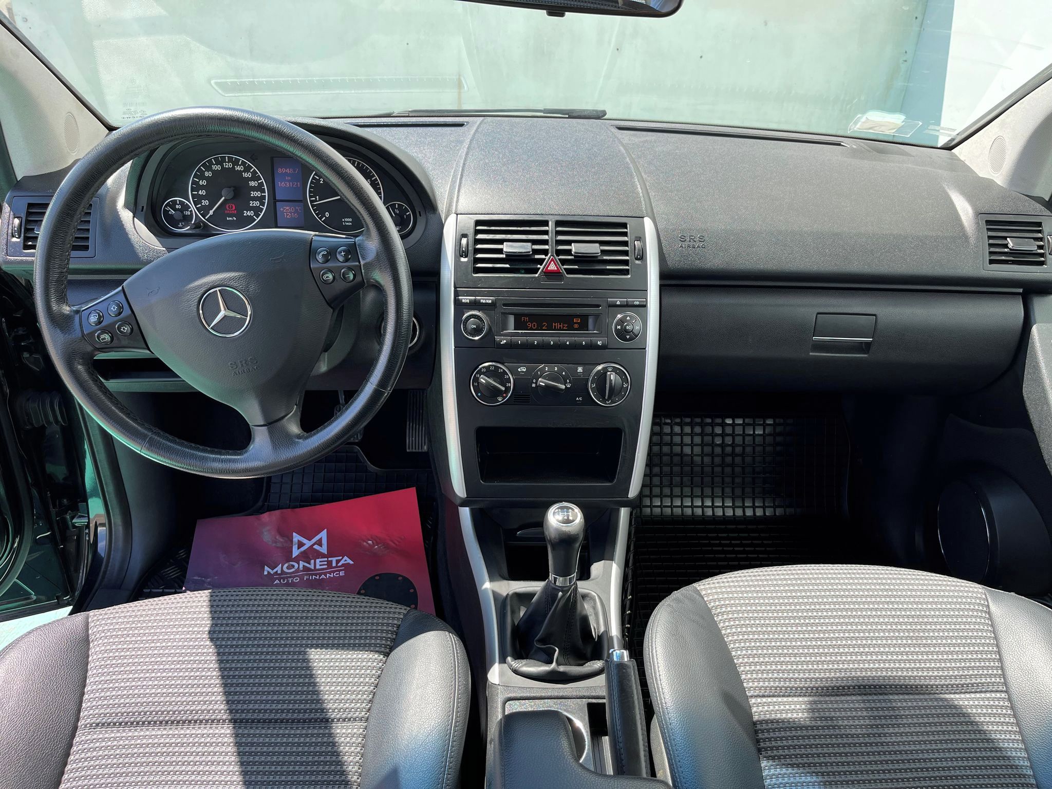 Mercedes-Benz Třídy A, 1.5 Avantgarde, Klima - fotka 5