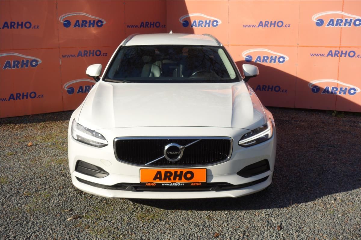 Volvo V90, 2,0 D4 140KW, ČR, AUTOMAT. - fotka 2