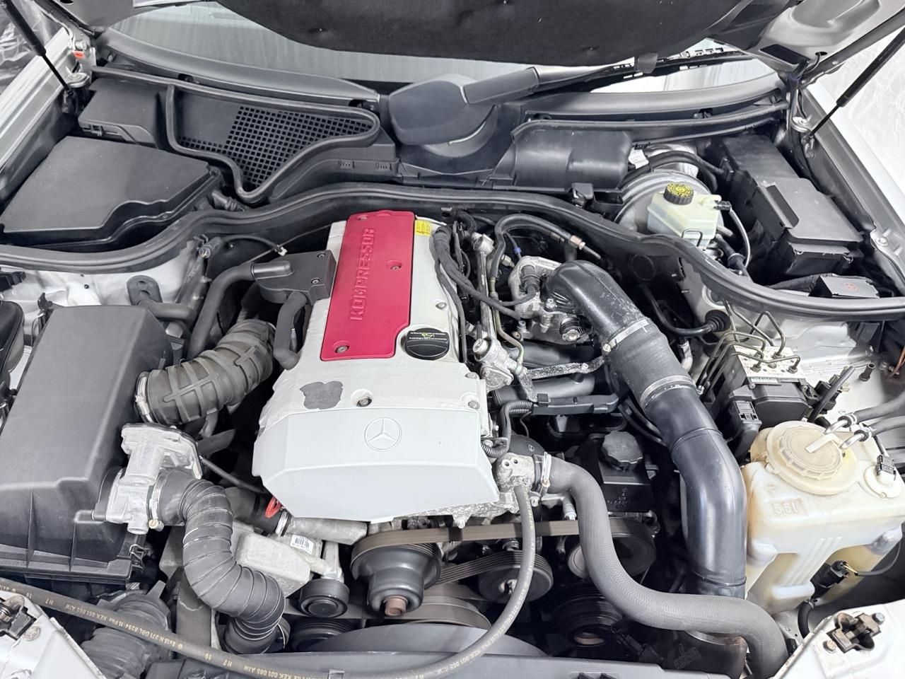 Mercedes-Benz Třídy E, 200i,kompressor,Elegance - fotka 4
