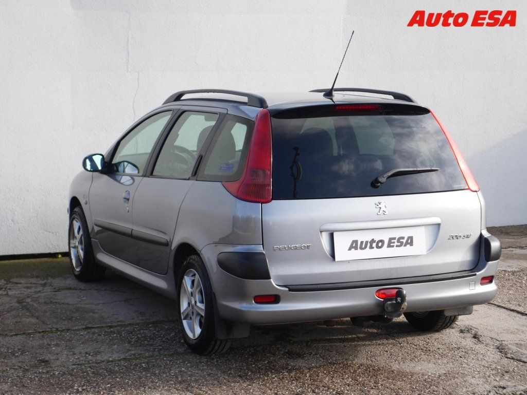 Peugeot 206, 1.4 HDi,2.maj,ČR,TZ - fotka 4
