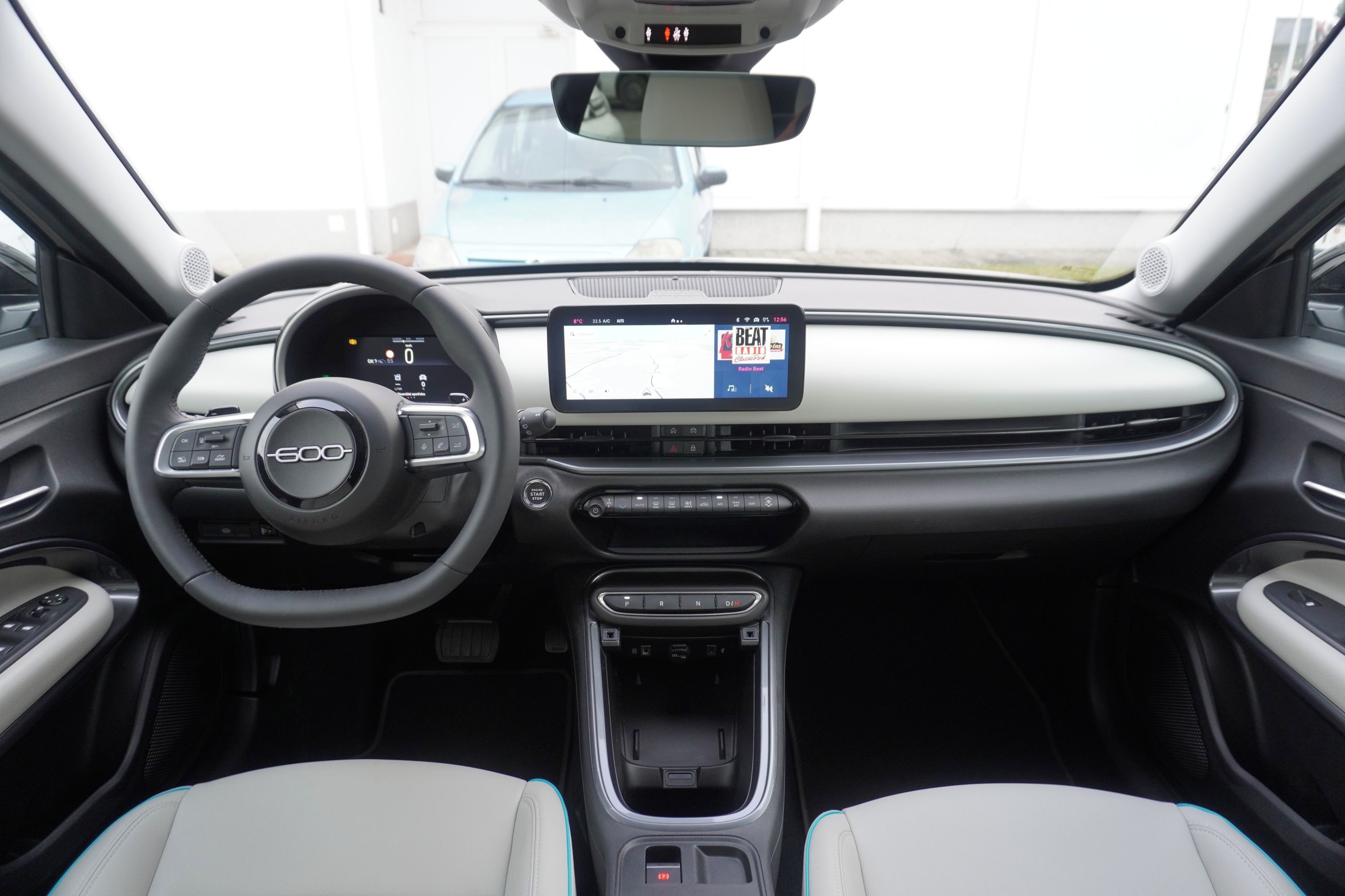 Fiat 600, 1,2 145 hybrid eDCT6 LA Prima - fotka 5
