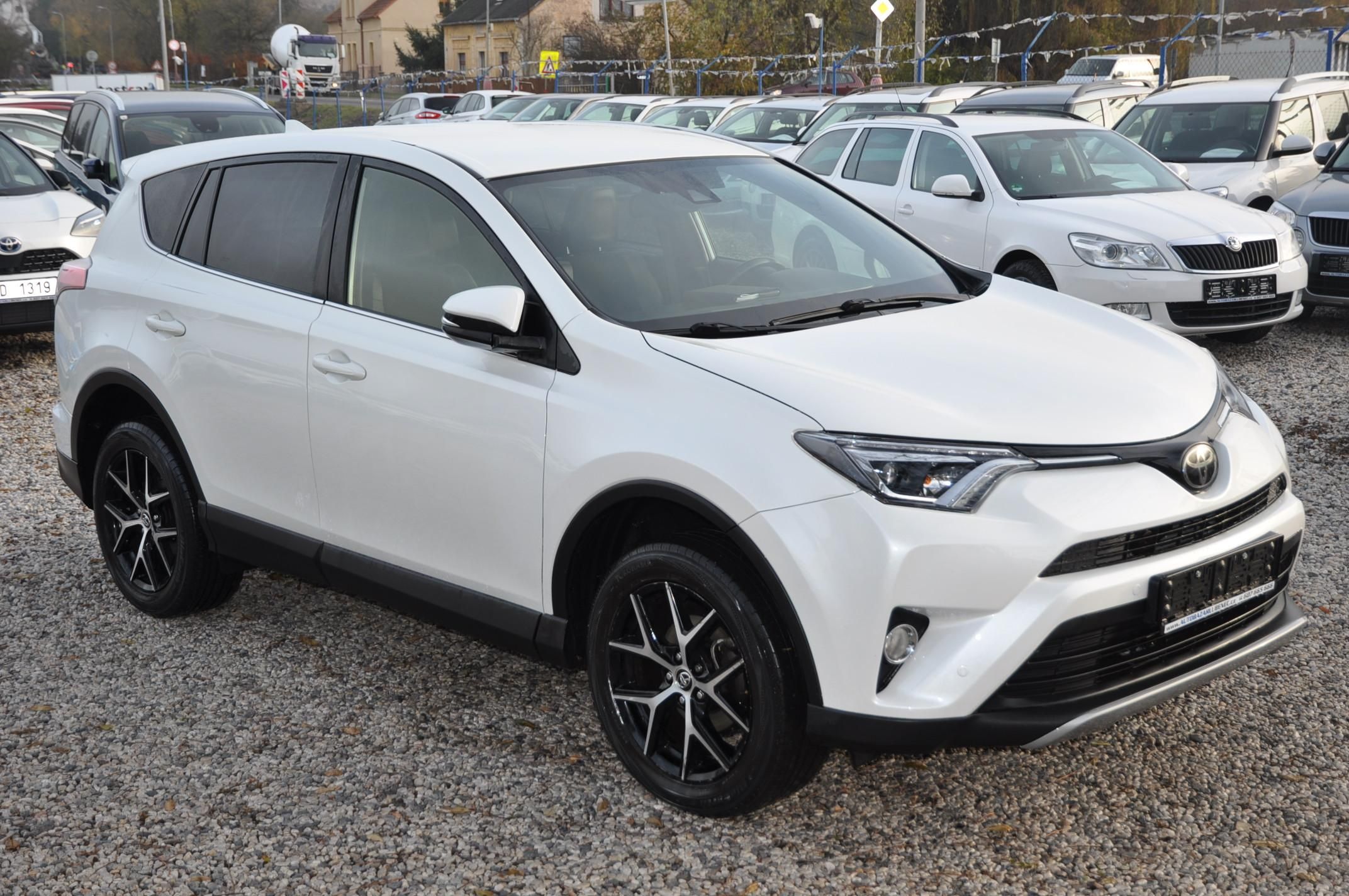 Toyota Rav4, 2.0VVTi 112kW 4x4 Automat - fotka 2