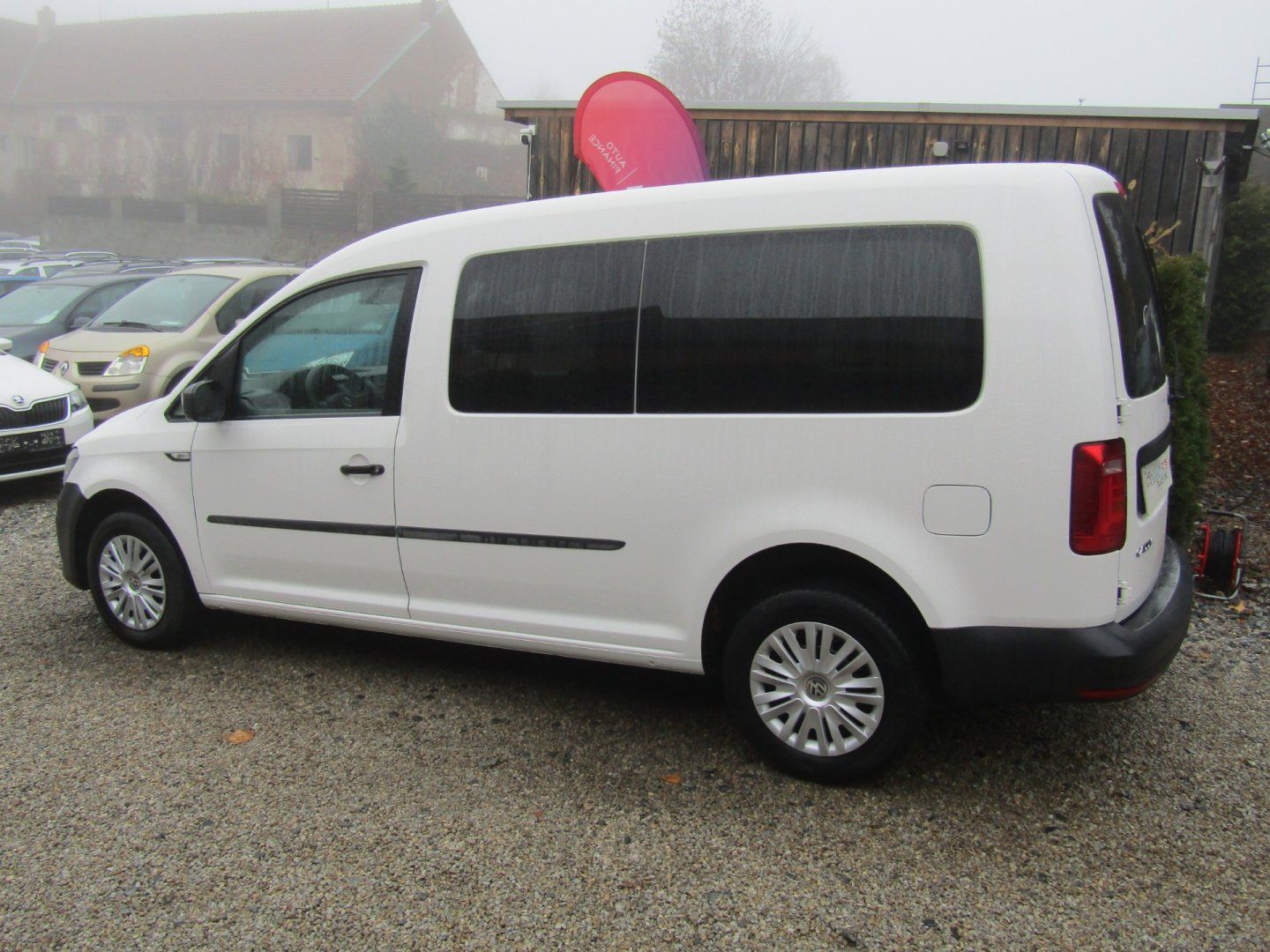 Volkswagen Caddy, MAXI 2.0 TDI 75kW  NOVÁ SPOJKA - fotka 4