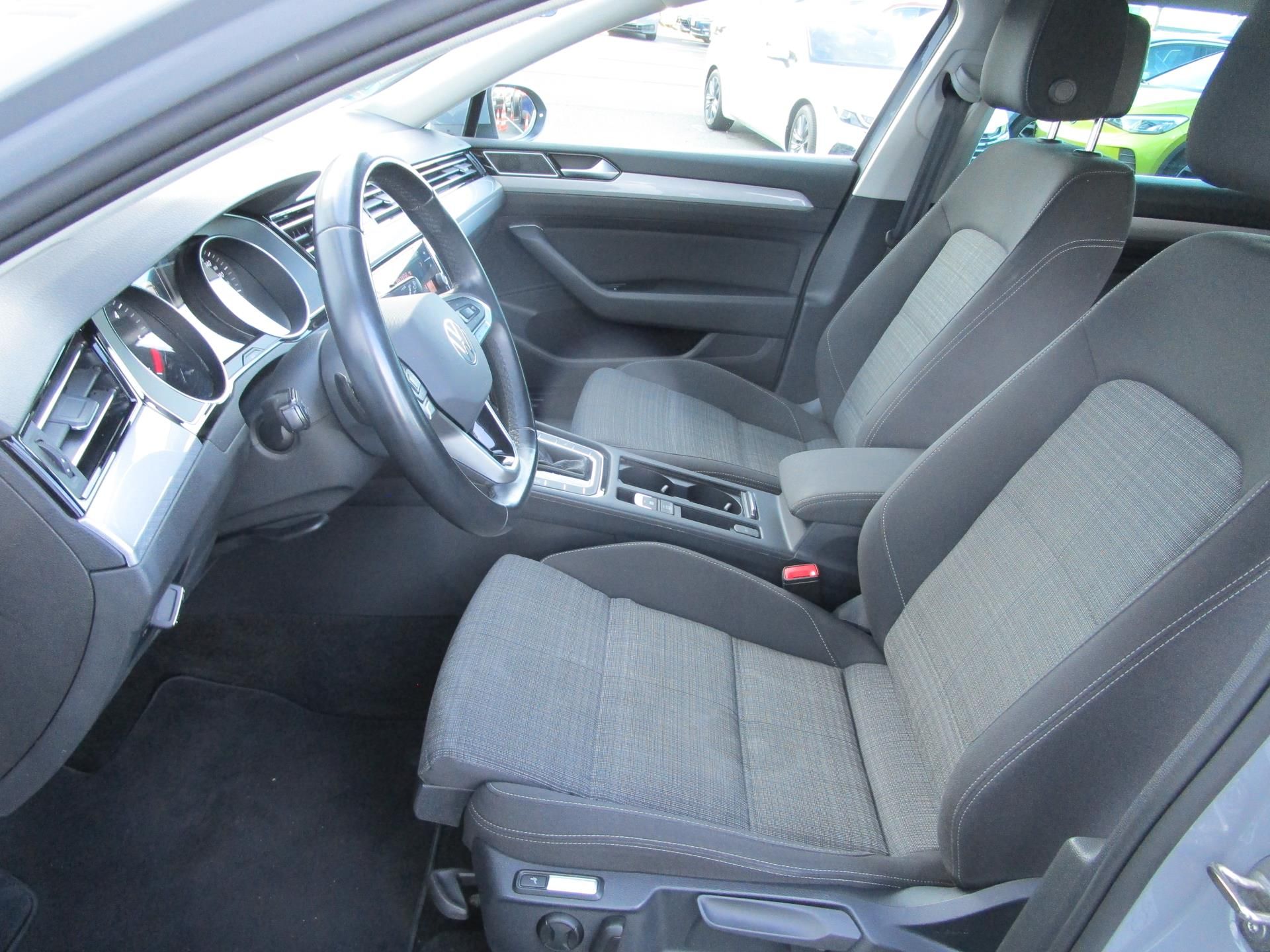 Volkswagen Passat, 2.0 TDi  DSG Business Premium - fotka 6