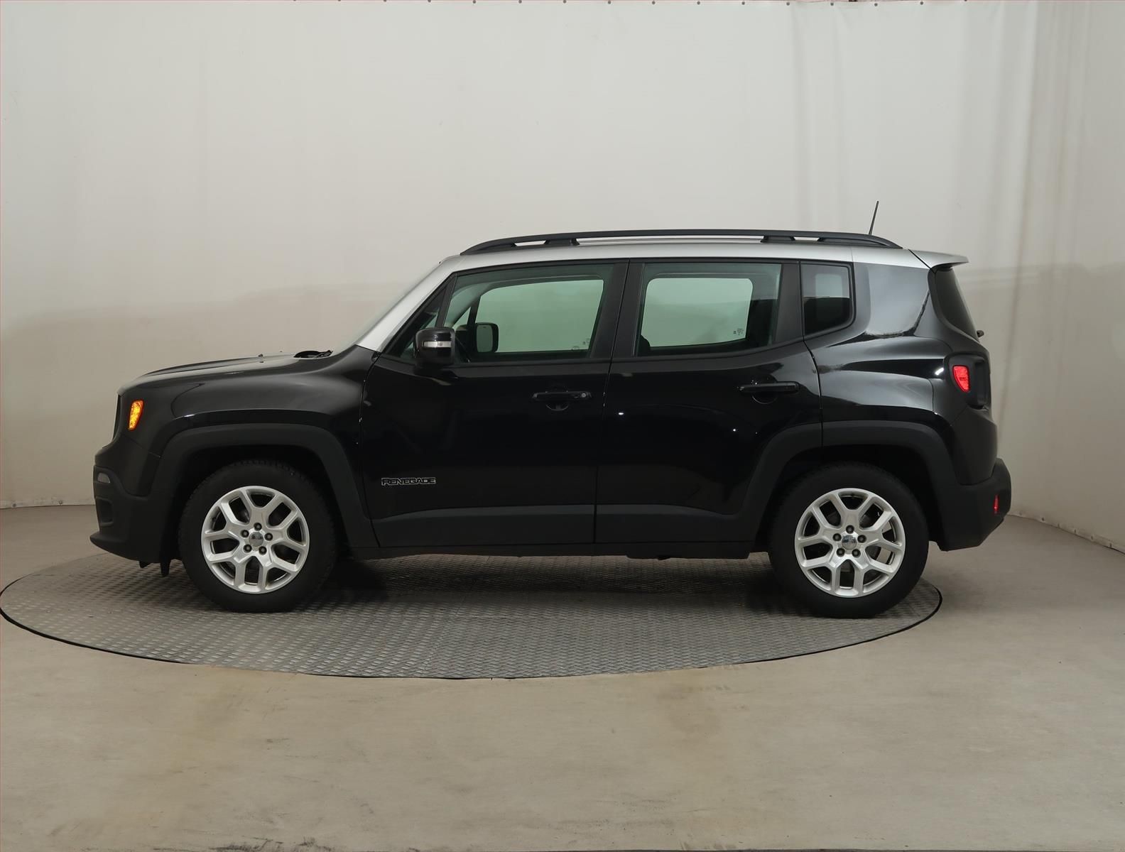 Jeep Renegade, 1.6 MultiJet, NOVÁ CENA - fotka 3