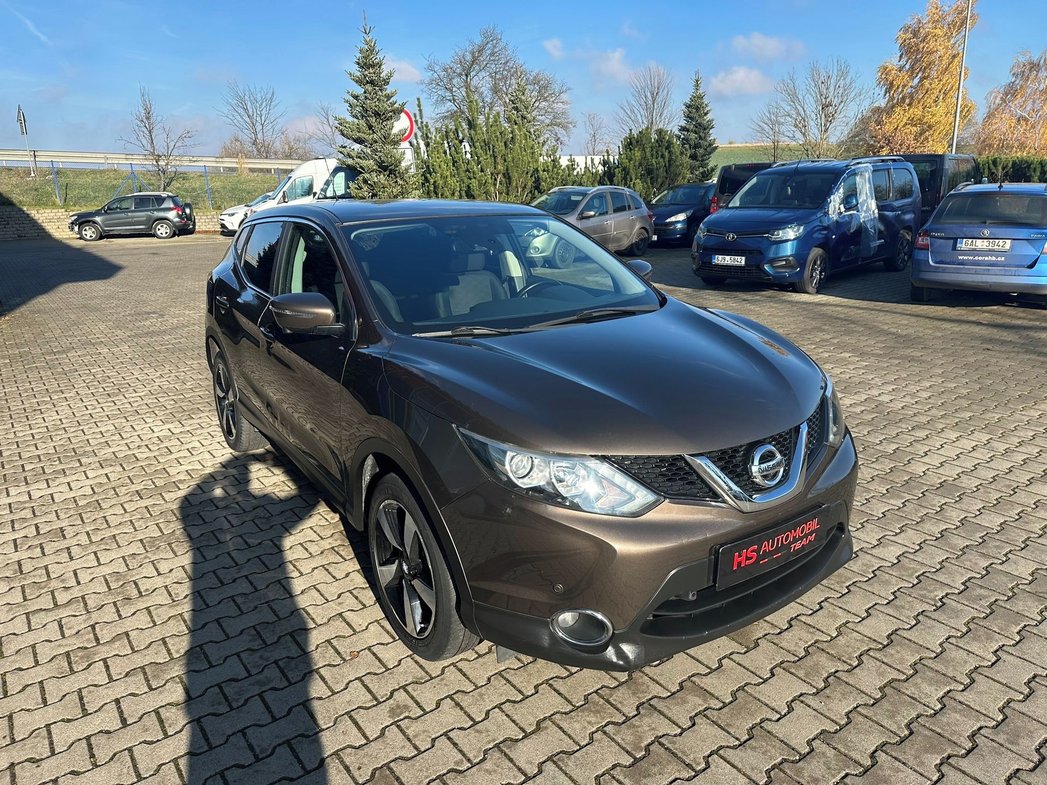 Nissan Qashqai, 1,2 DIG-T Executive 85kW - fotka 5