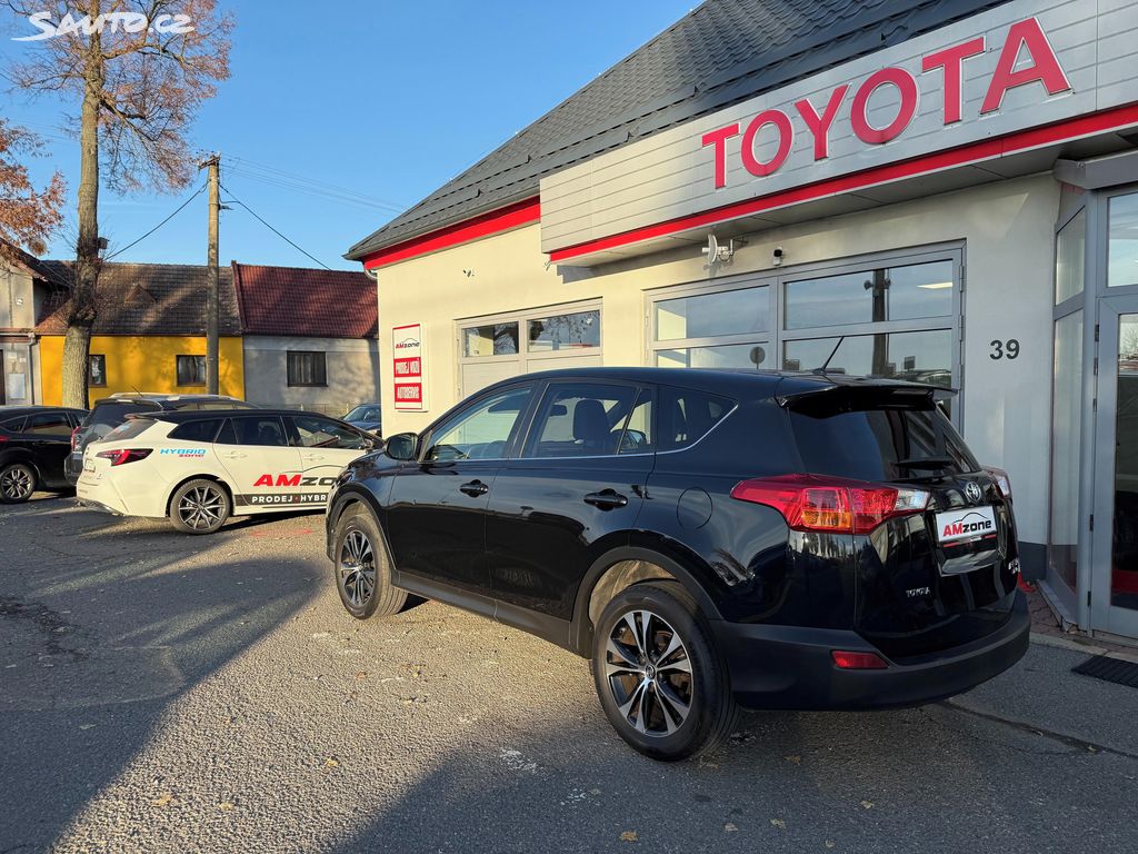 Toyota Rav4, fotka 5