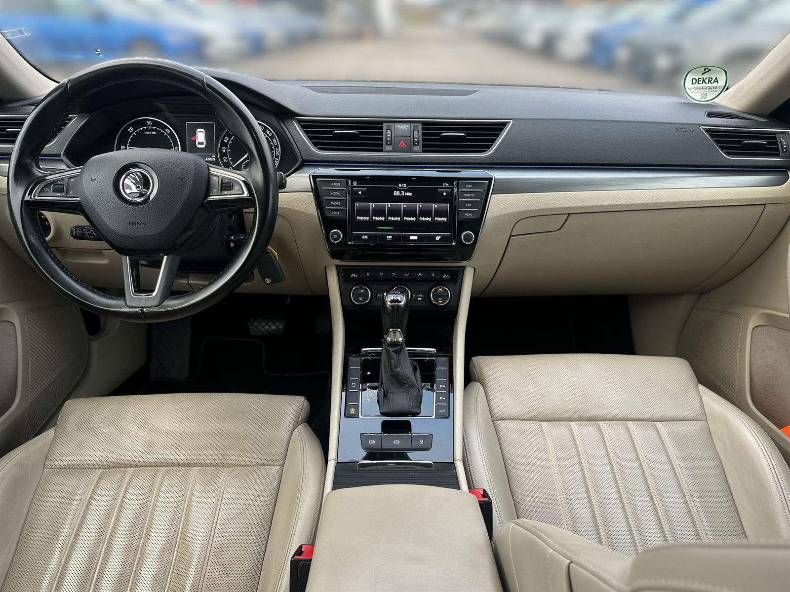 Škoda Superb, Combi 2.0 TDI 4x4 DSG Style - fotka 5