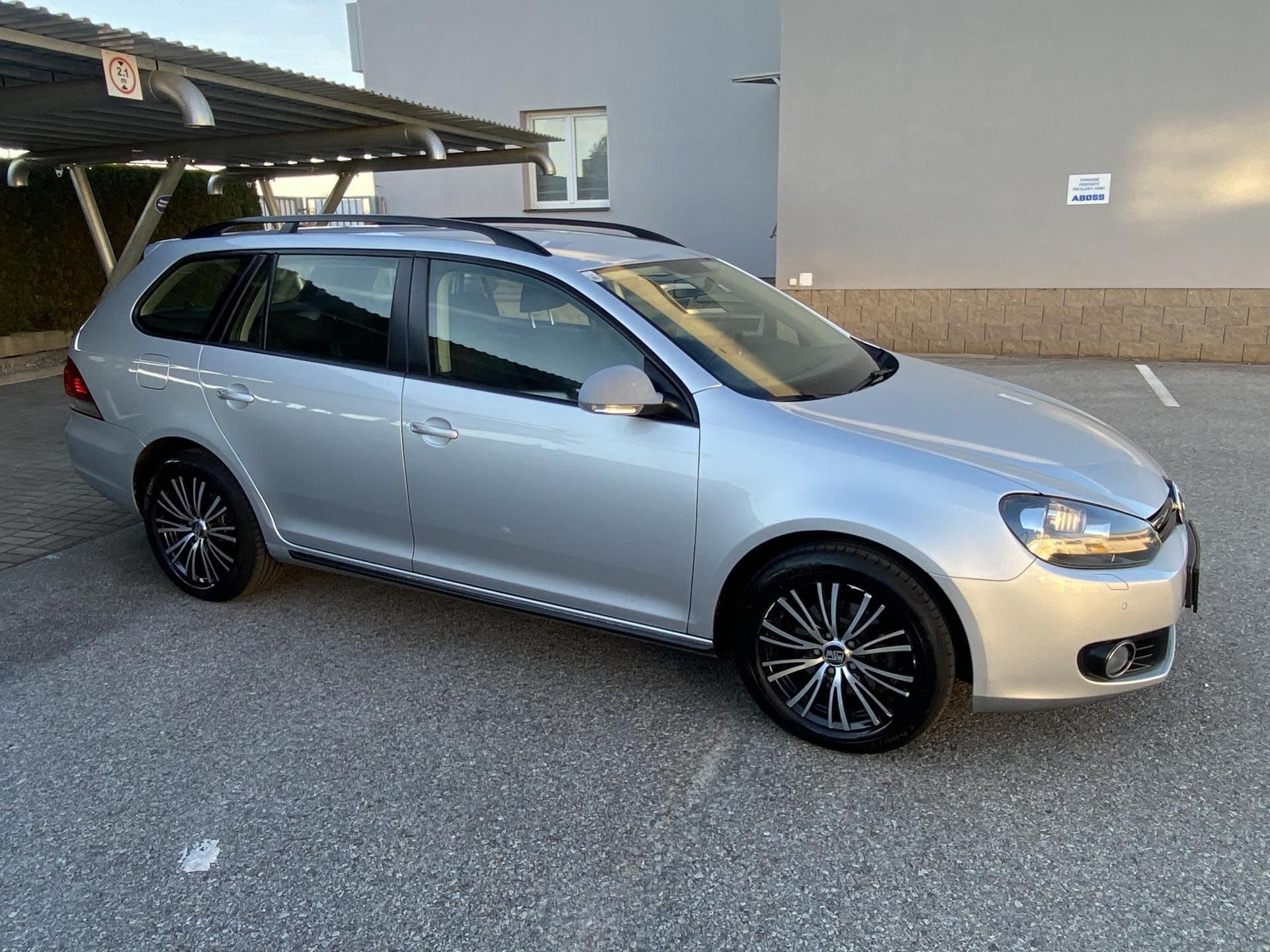Volkswagen Golf, 1,6 TDi Variant - fotka 5